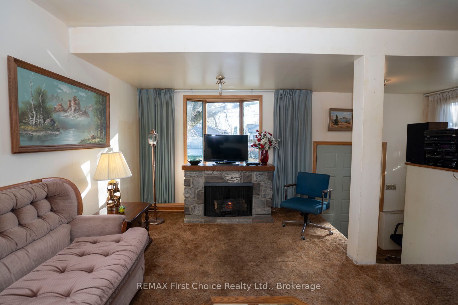 372 Inchiquin Street Property Photo 7