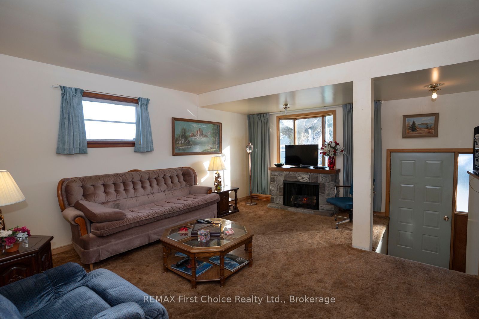 372 Inchiquin Street Property Photo 8