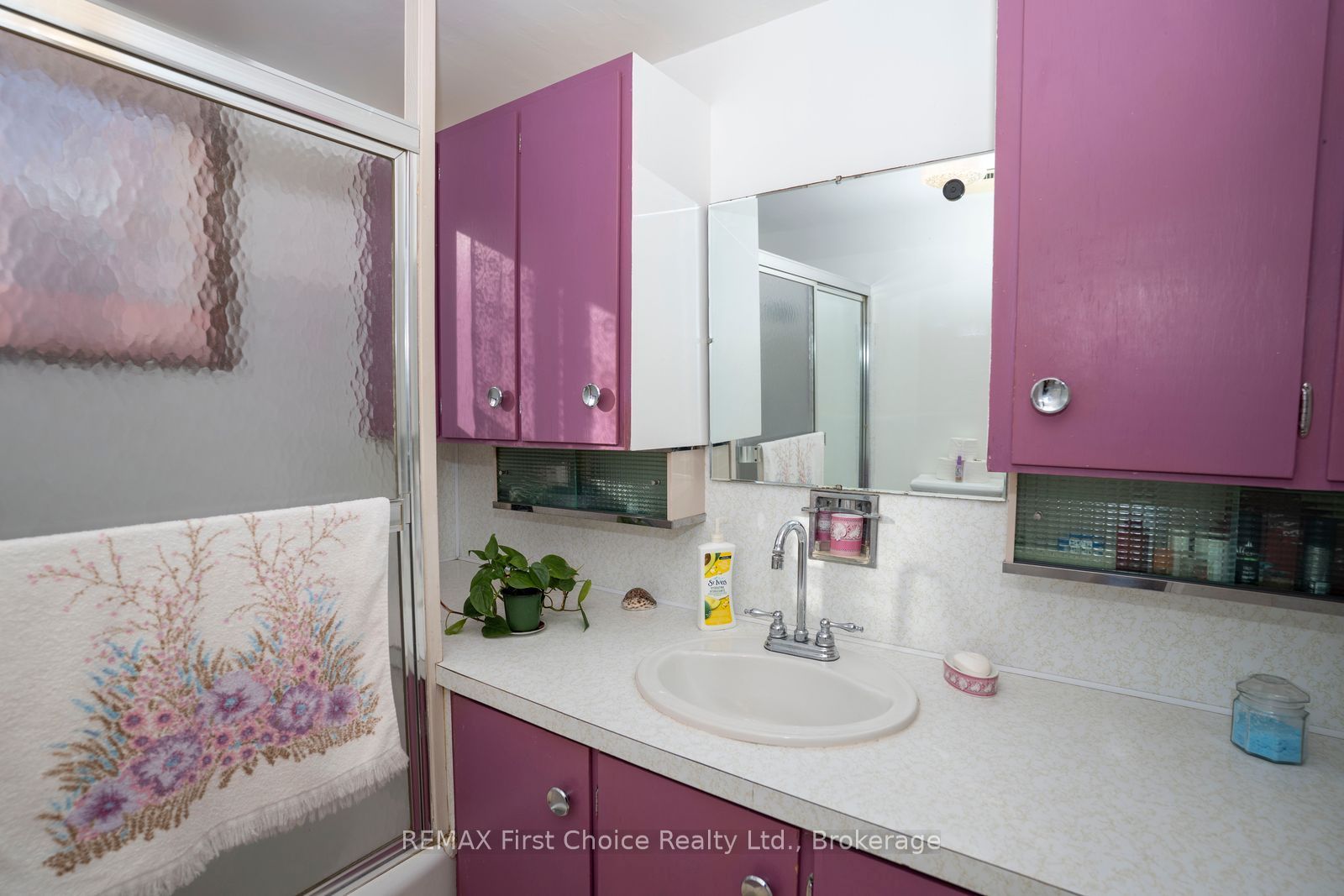 372 Inchiquin Street Property Photo 18