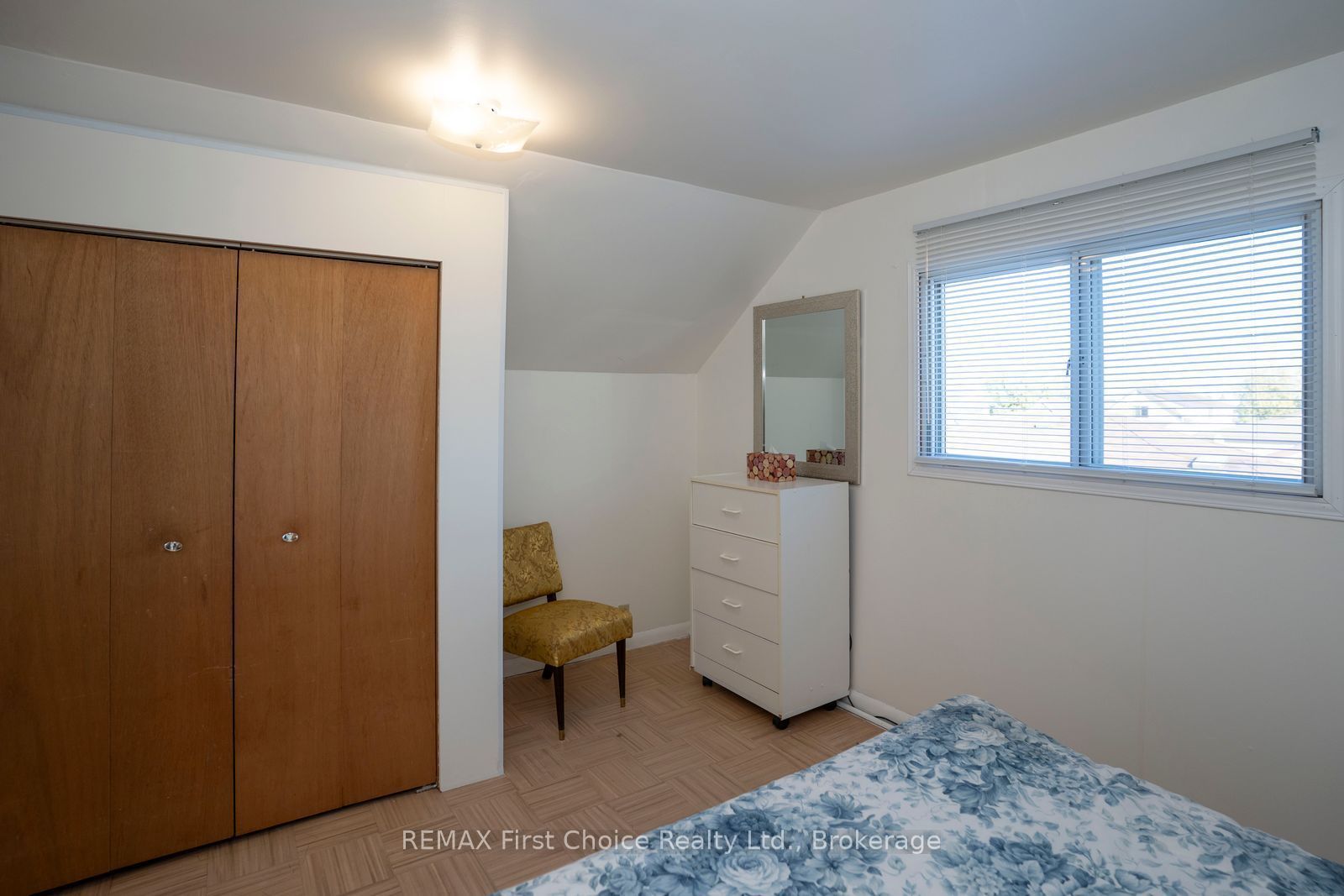 372 Inchiquin Street Property Photo 23