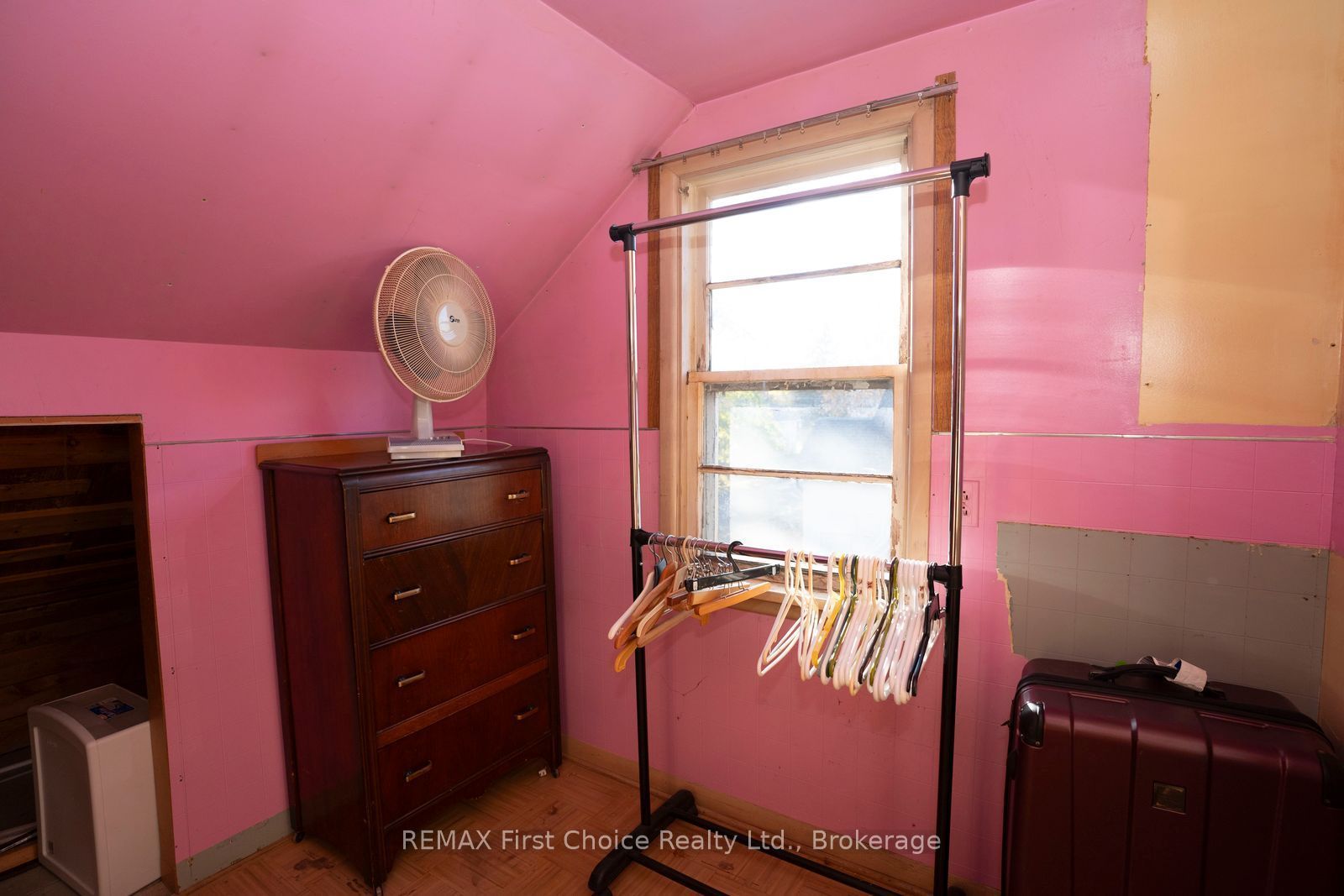 372 Inchiquin Street Property Photo 28