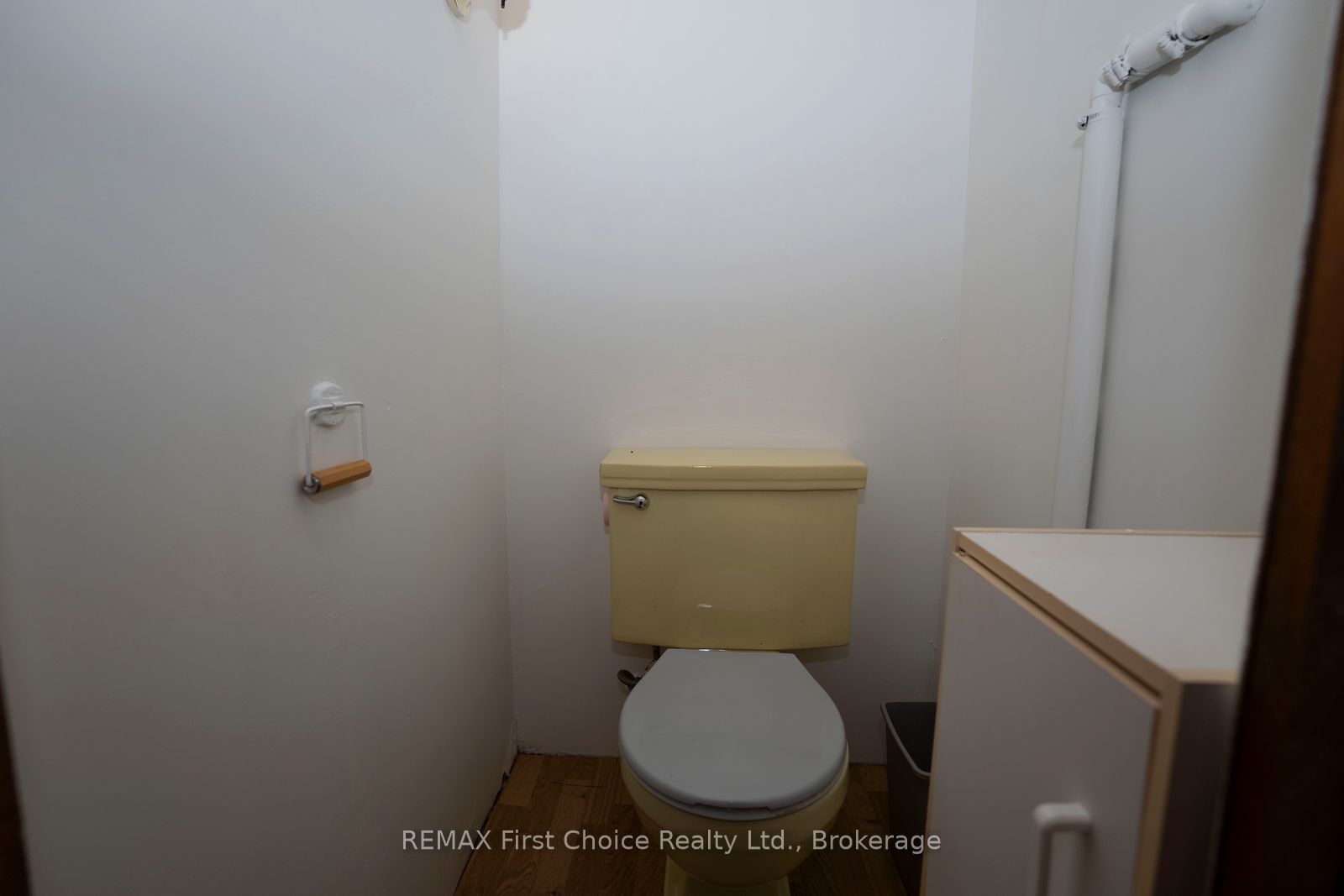 372 Inchiquin Street Property Photo 34
