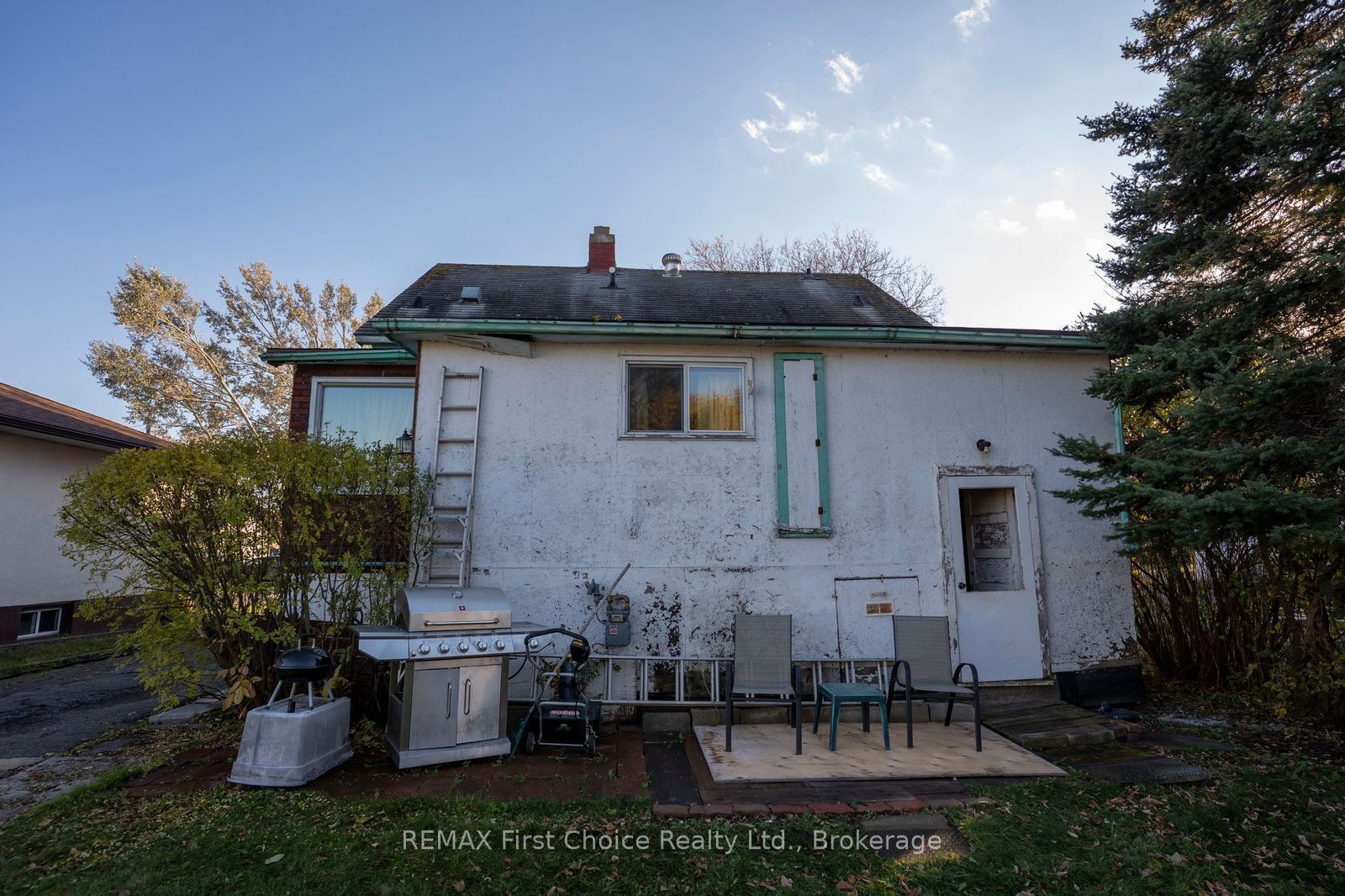 372 Inchiquin Street Property Photo 41