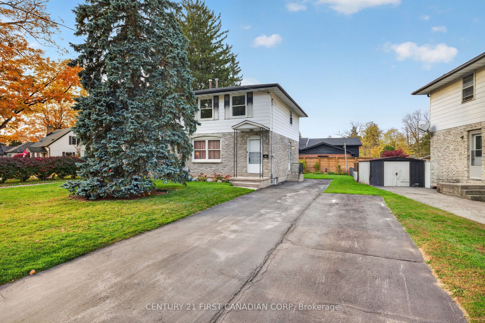 23 Kittridge Avenue W Property Photo 1