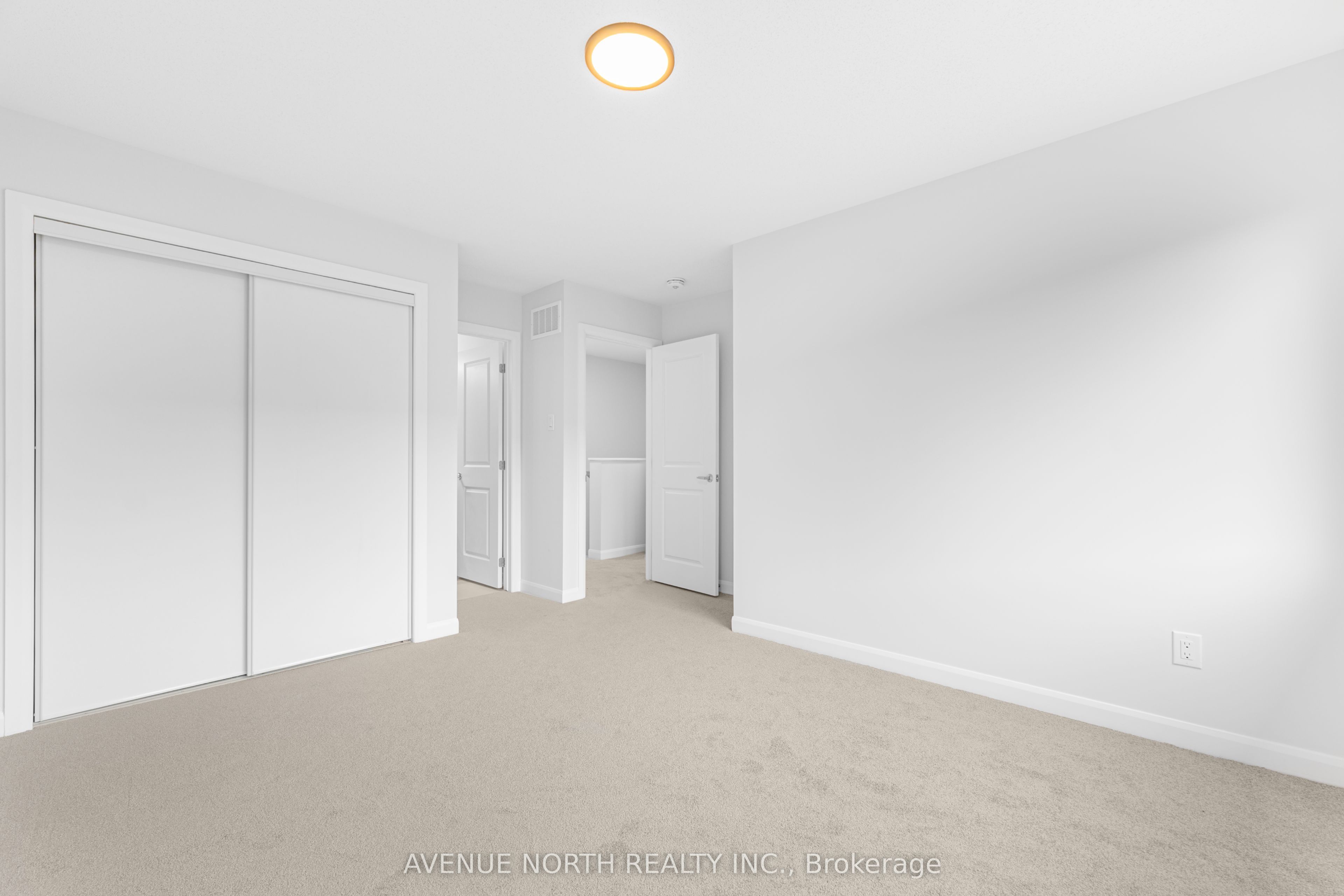 1001 Glenroy Gilbert Drive 10 Property Photo 13