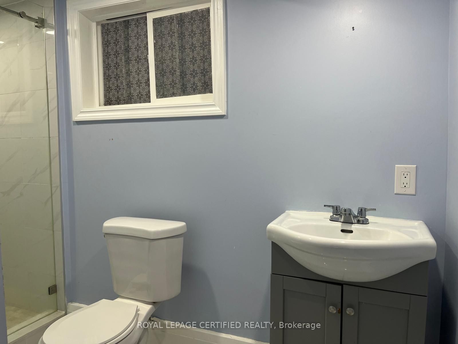 818 Garth Street Studio Property Photo 4