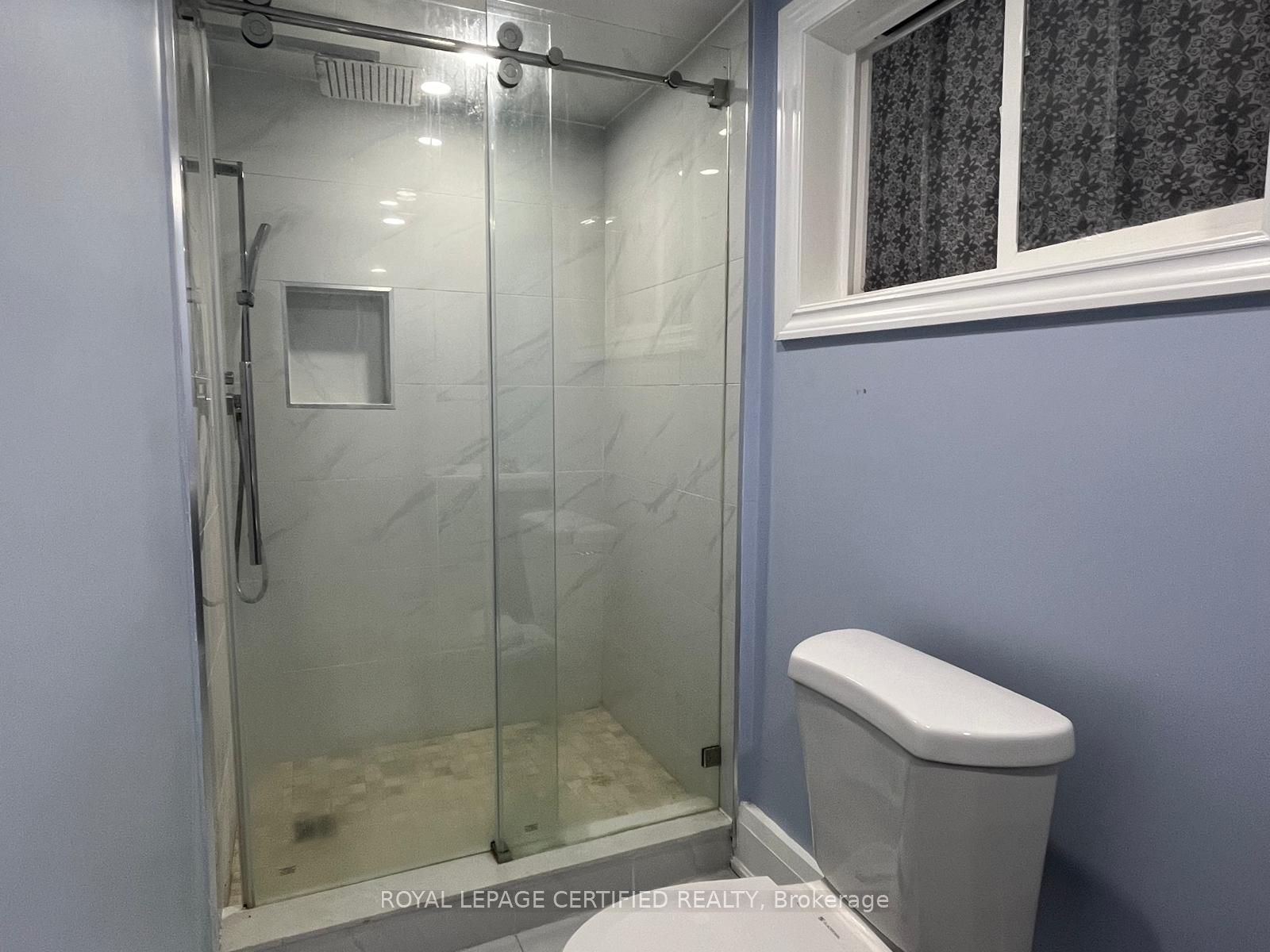 818 Garth Street Studio Property Photo 5