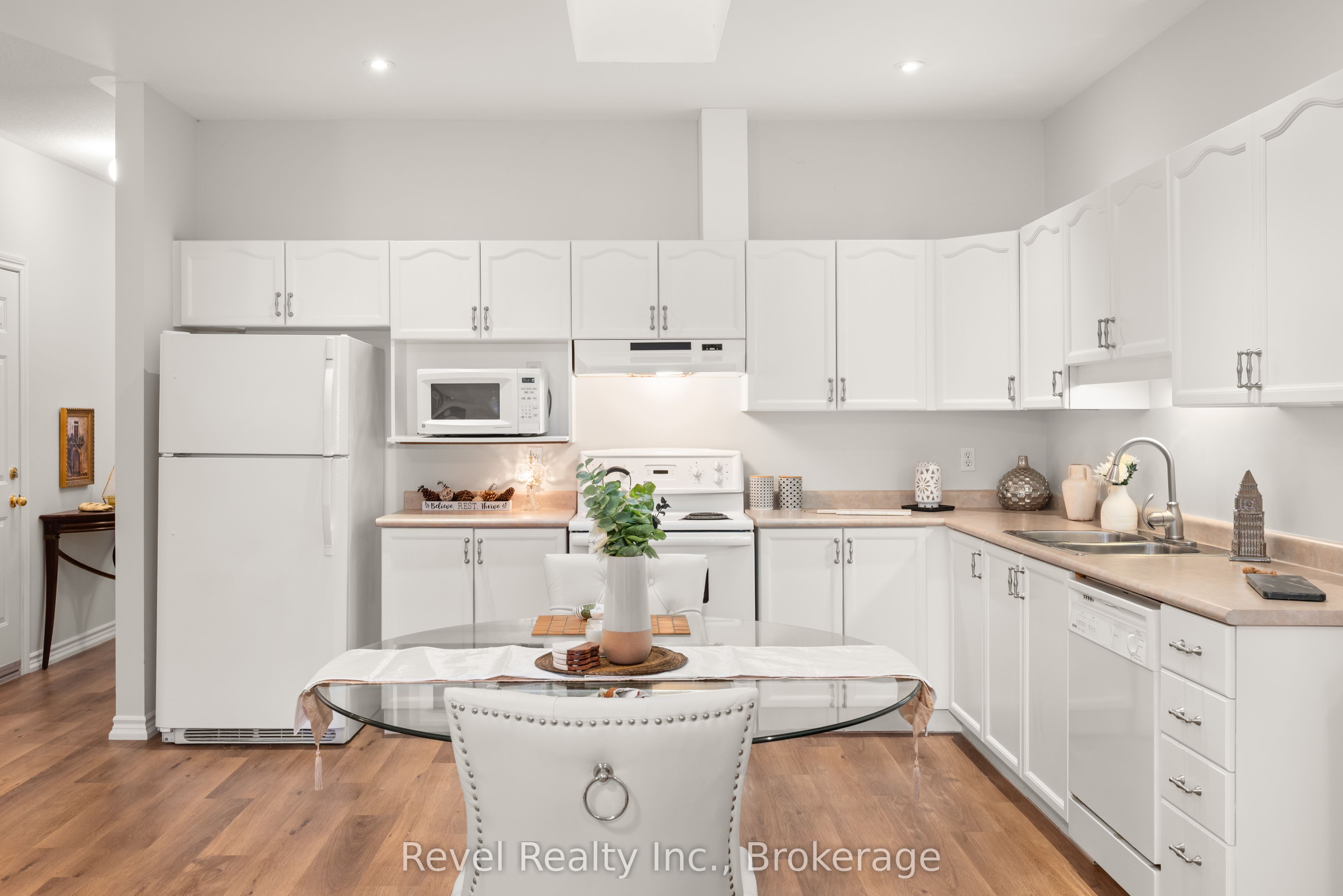 111 Colborne Street 10 Property Photo 16