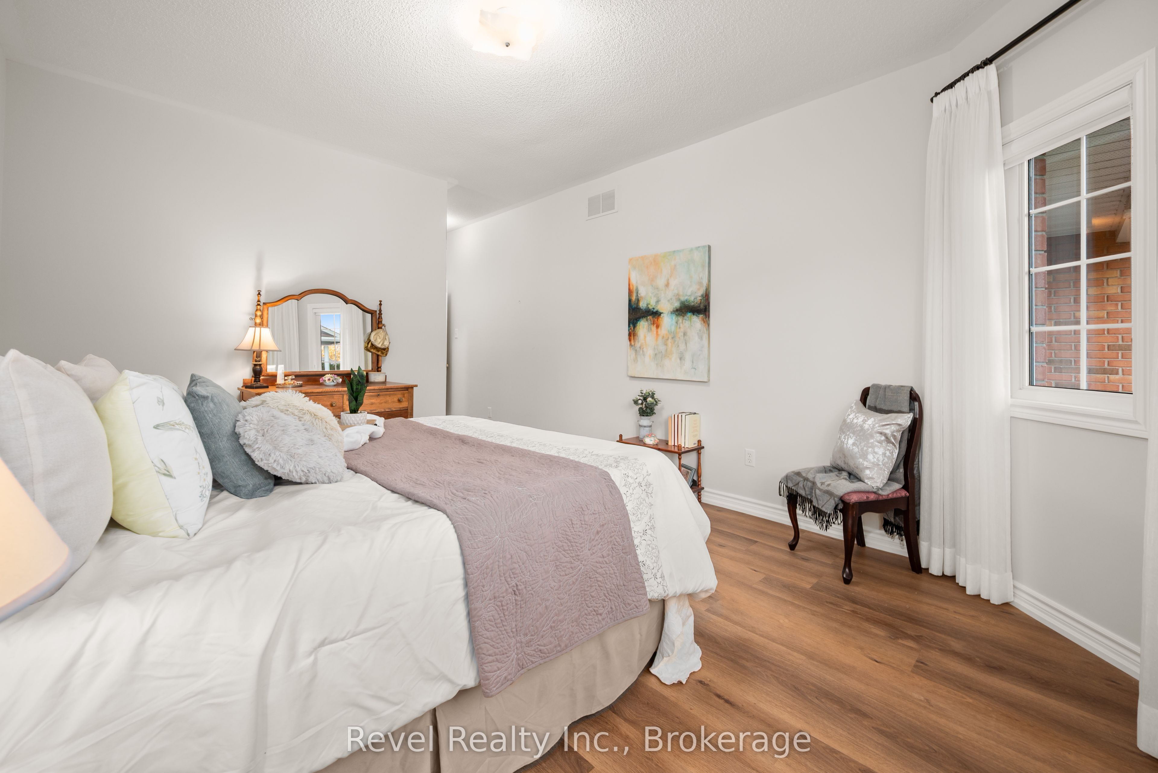 111 Colborne Street 10 Property Photo 21