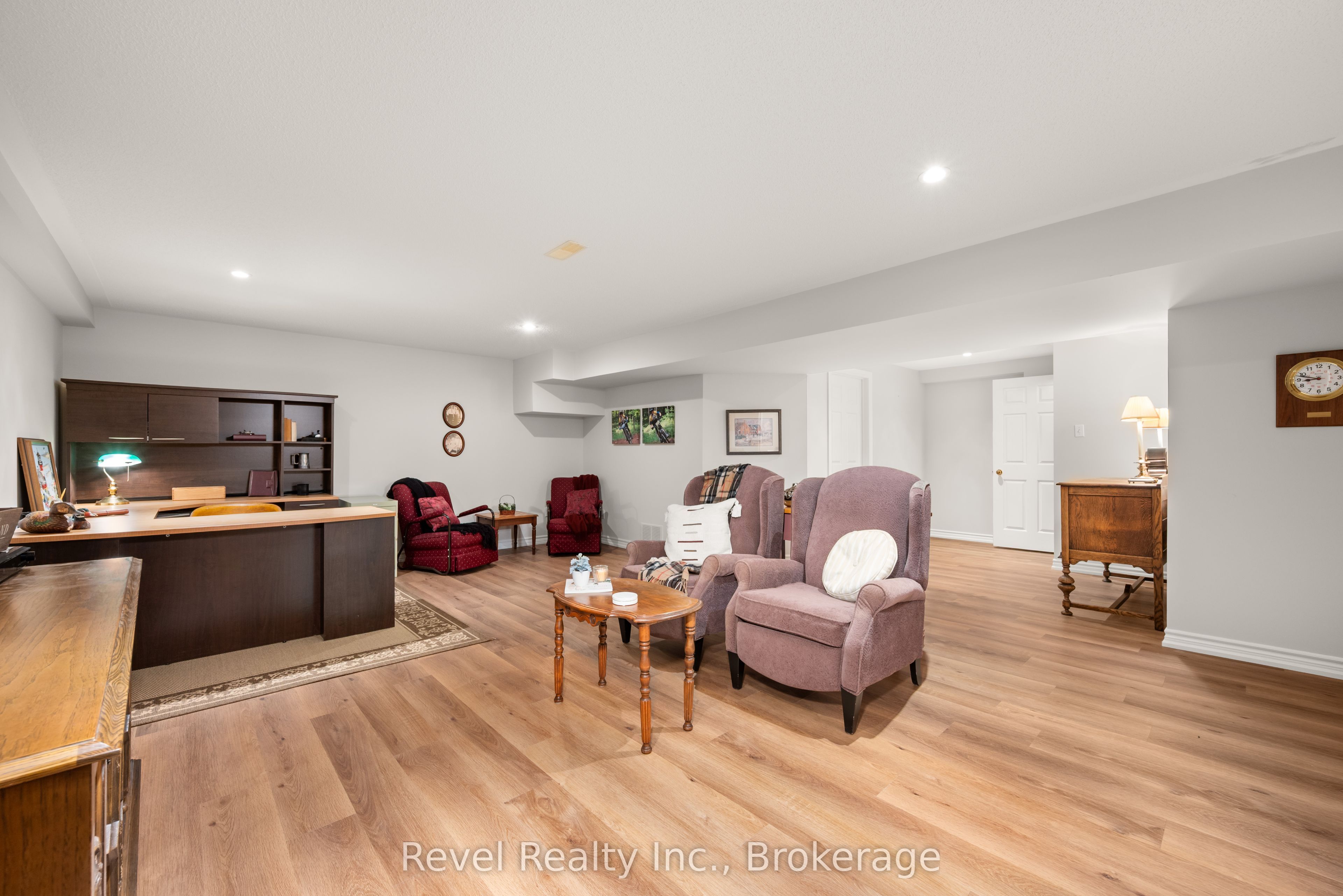 111 Colborne Street 10 Property Photo 31