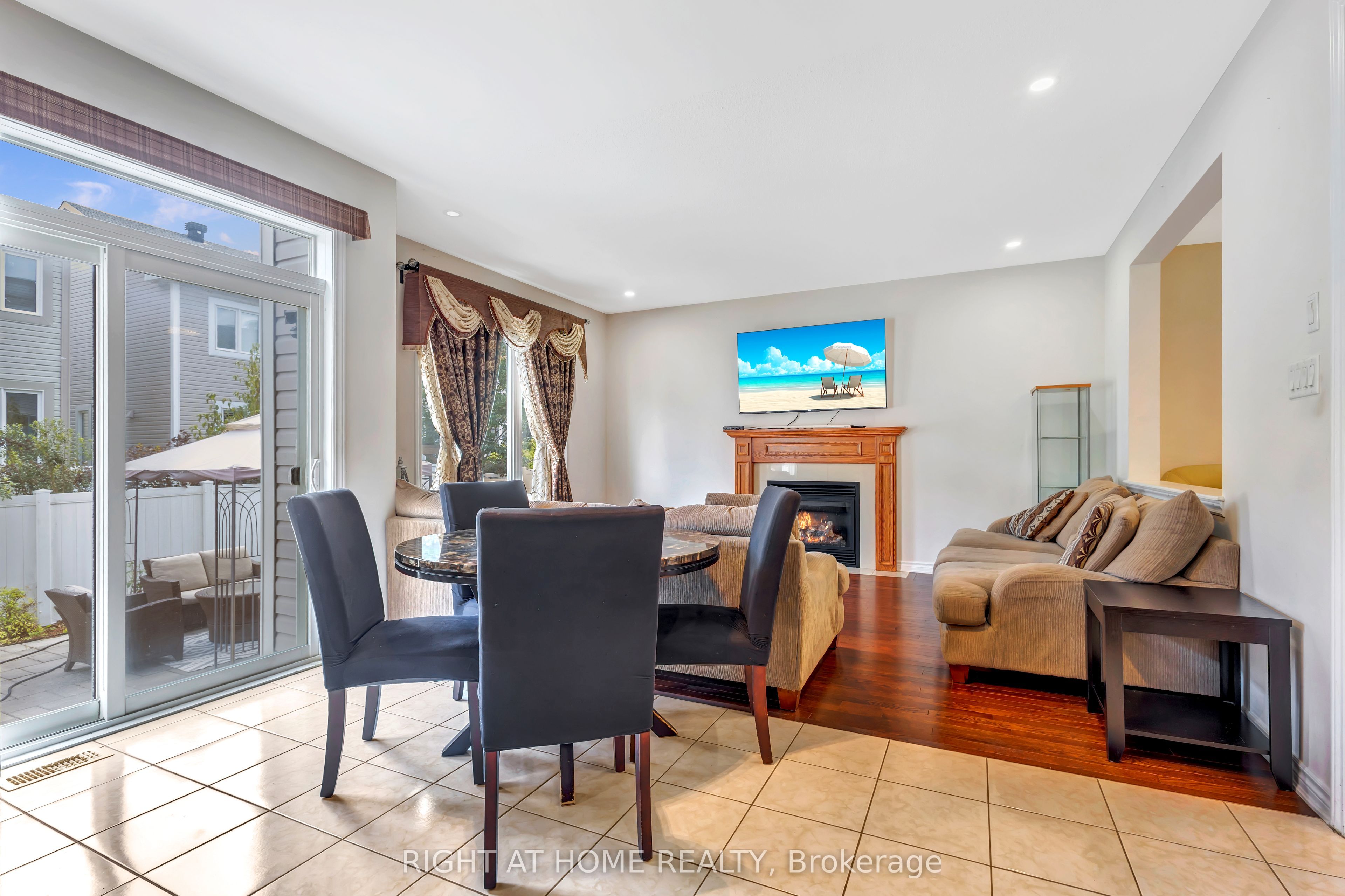 209 Rivertree Street Property Photo 16