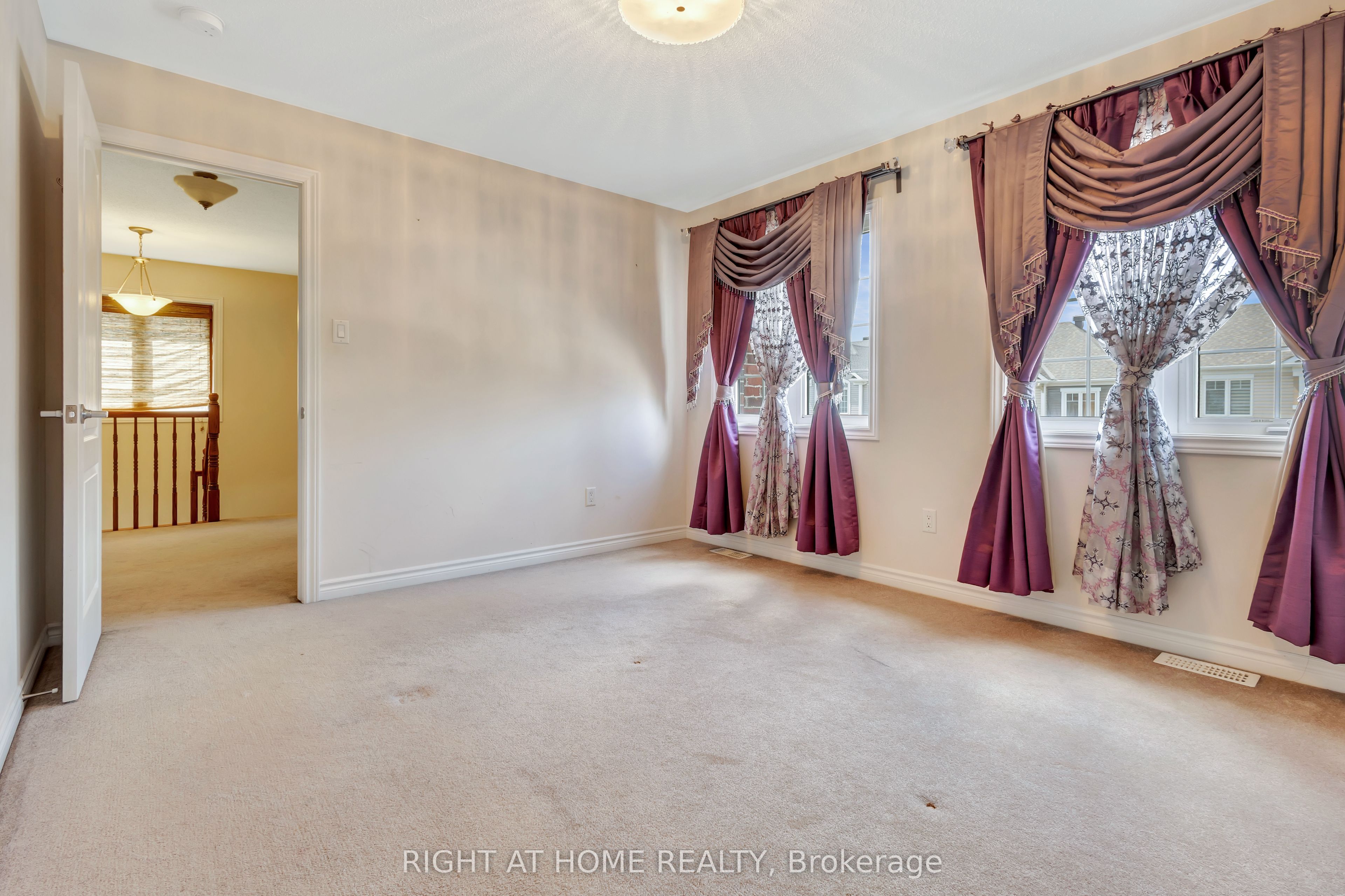 209 Rivertree Street Property Photo 27