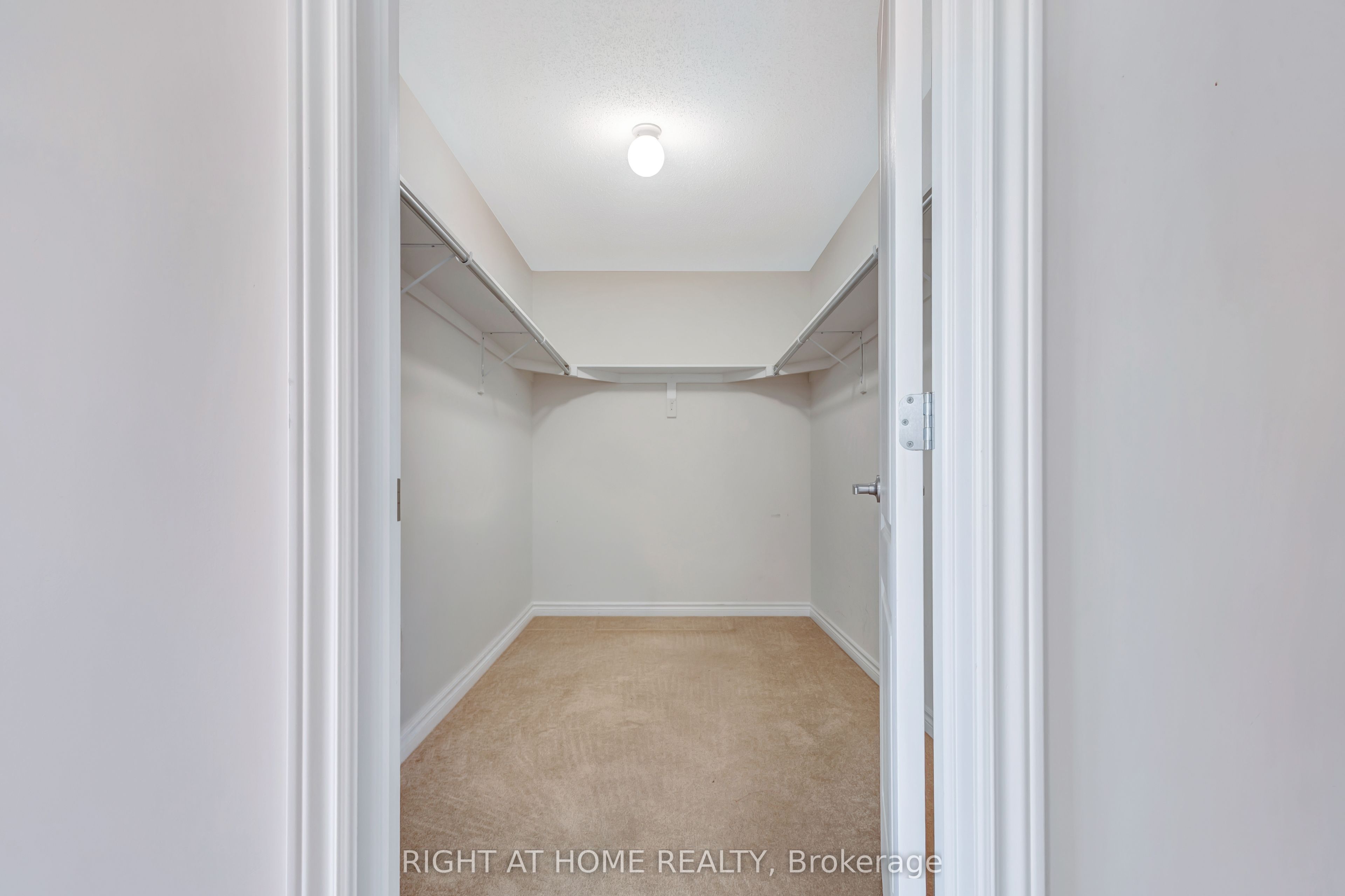 209 Rivertree Street Property Photo 36