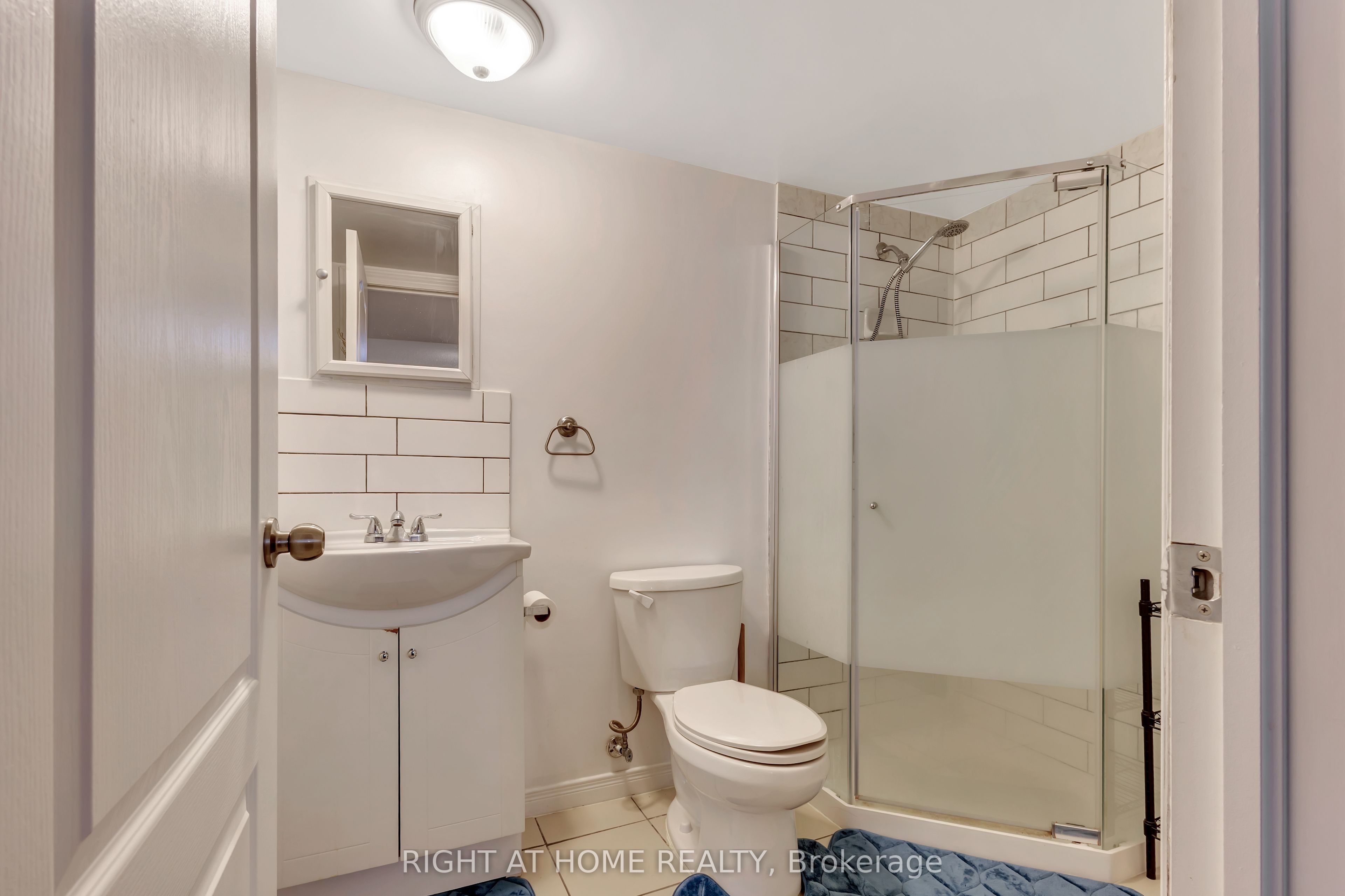 209 Rivertree Street Property Photo 45