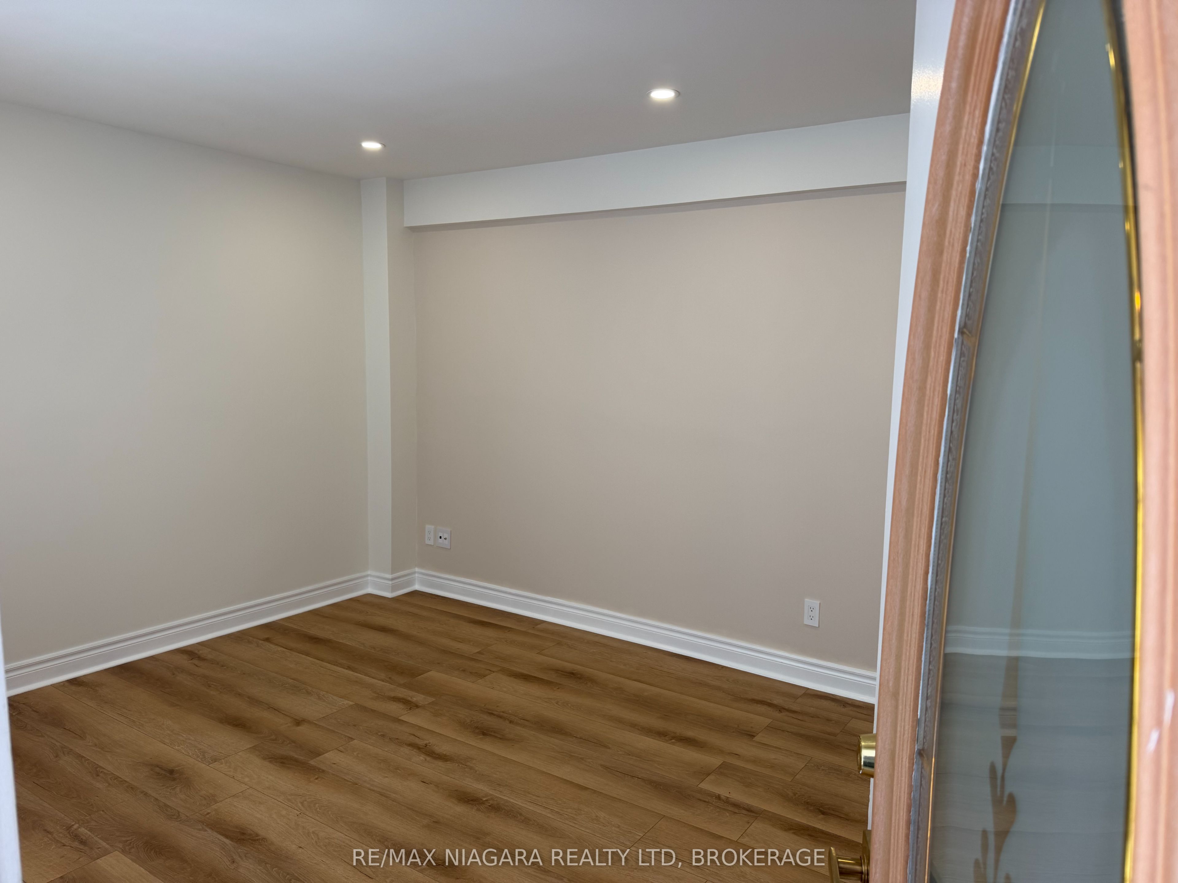 229 Geneva Street E A Property Photo 5