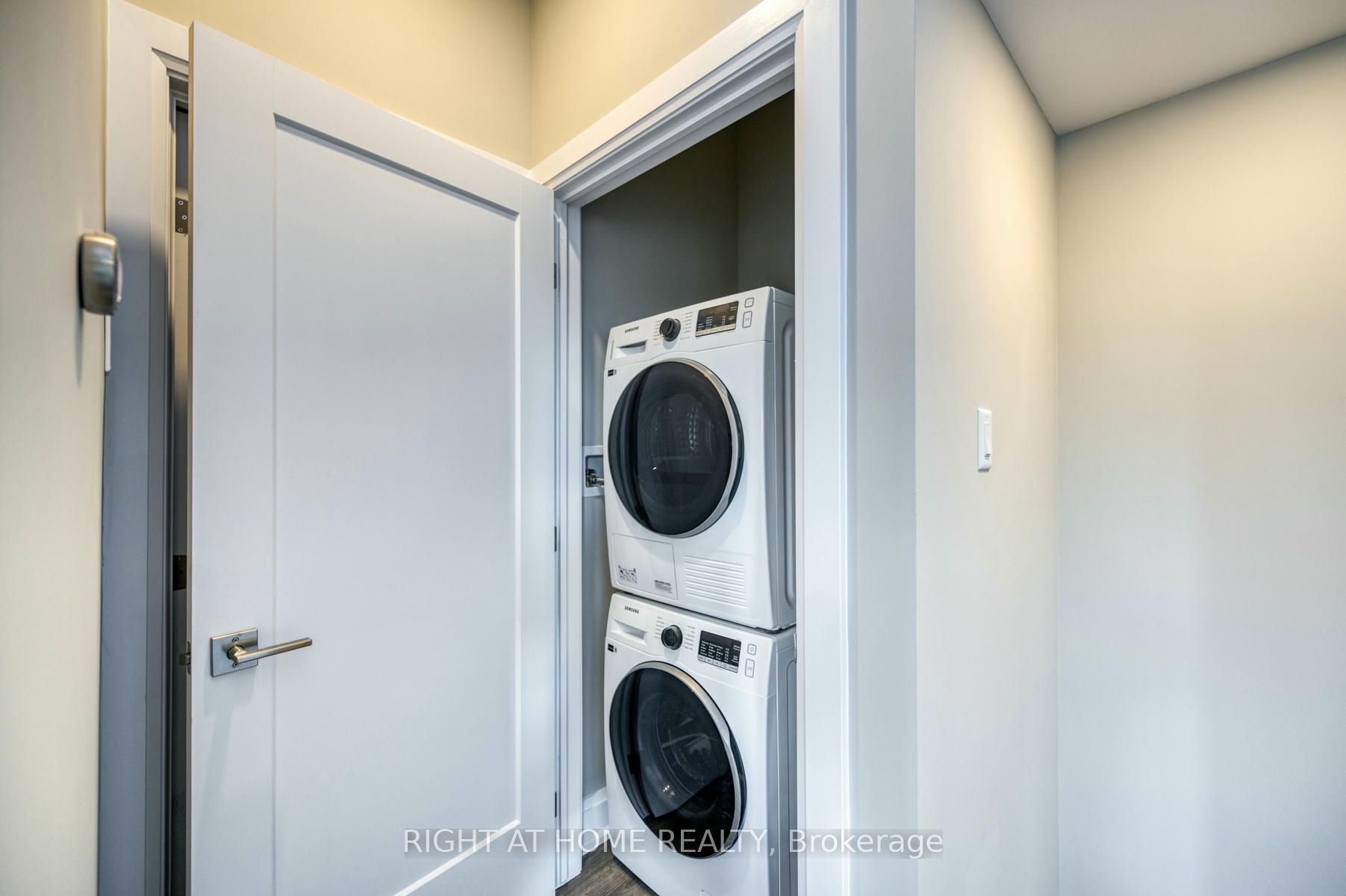 292 Vine Street 20 Property Photo 17