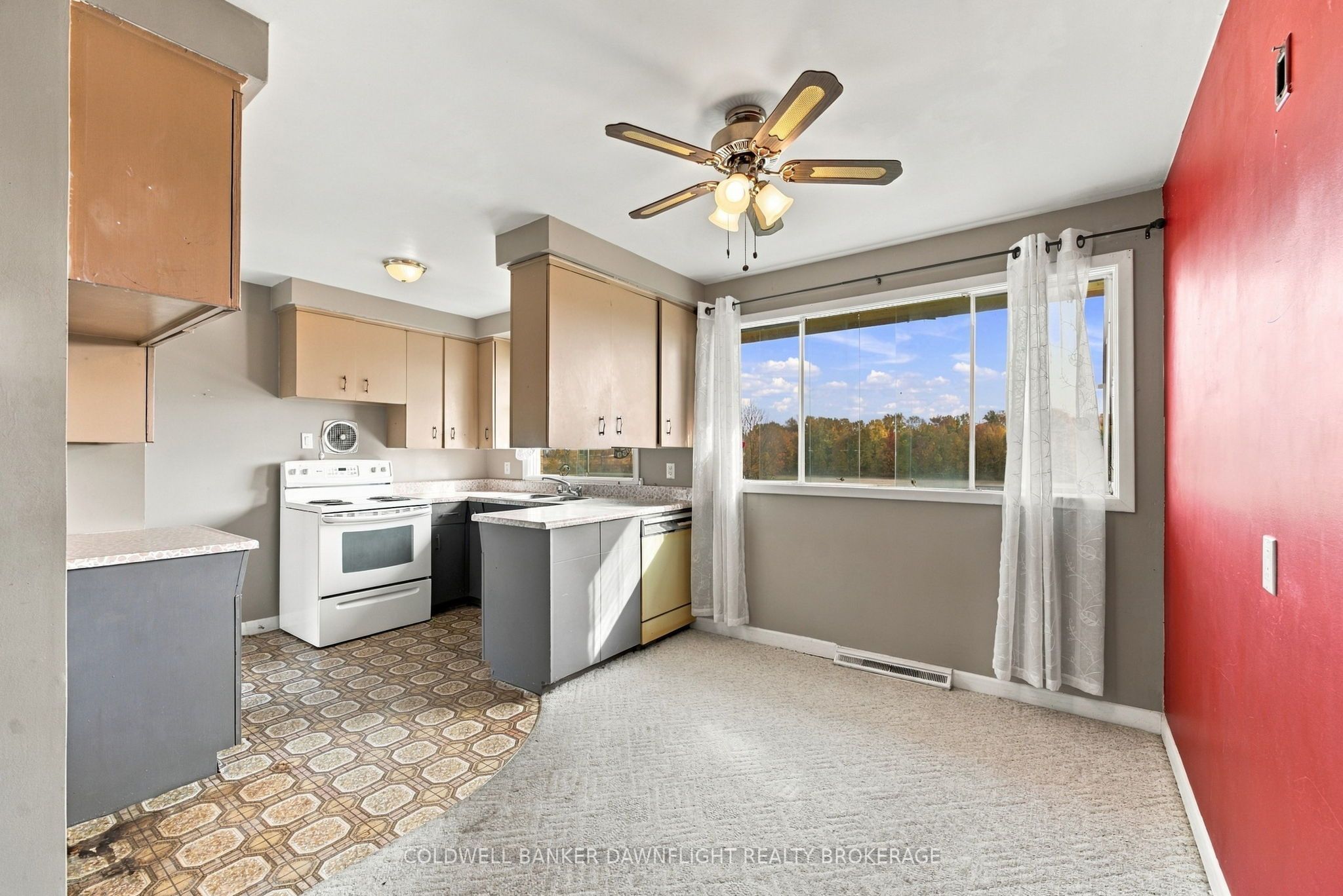 14211 Elginfield Road Property Photo 12