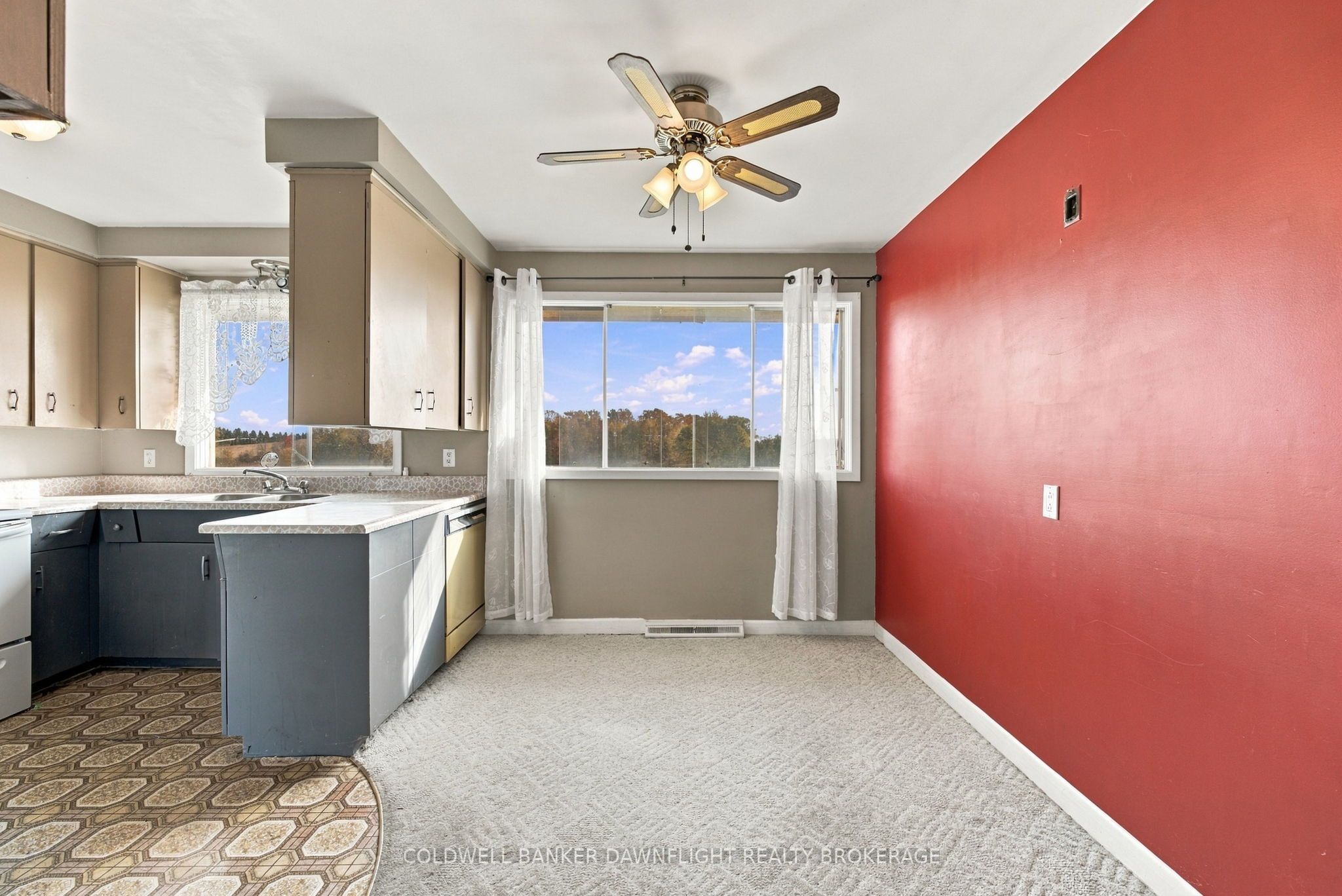 14211 Elginfield Road Property Photo 13