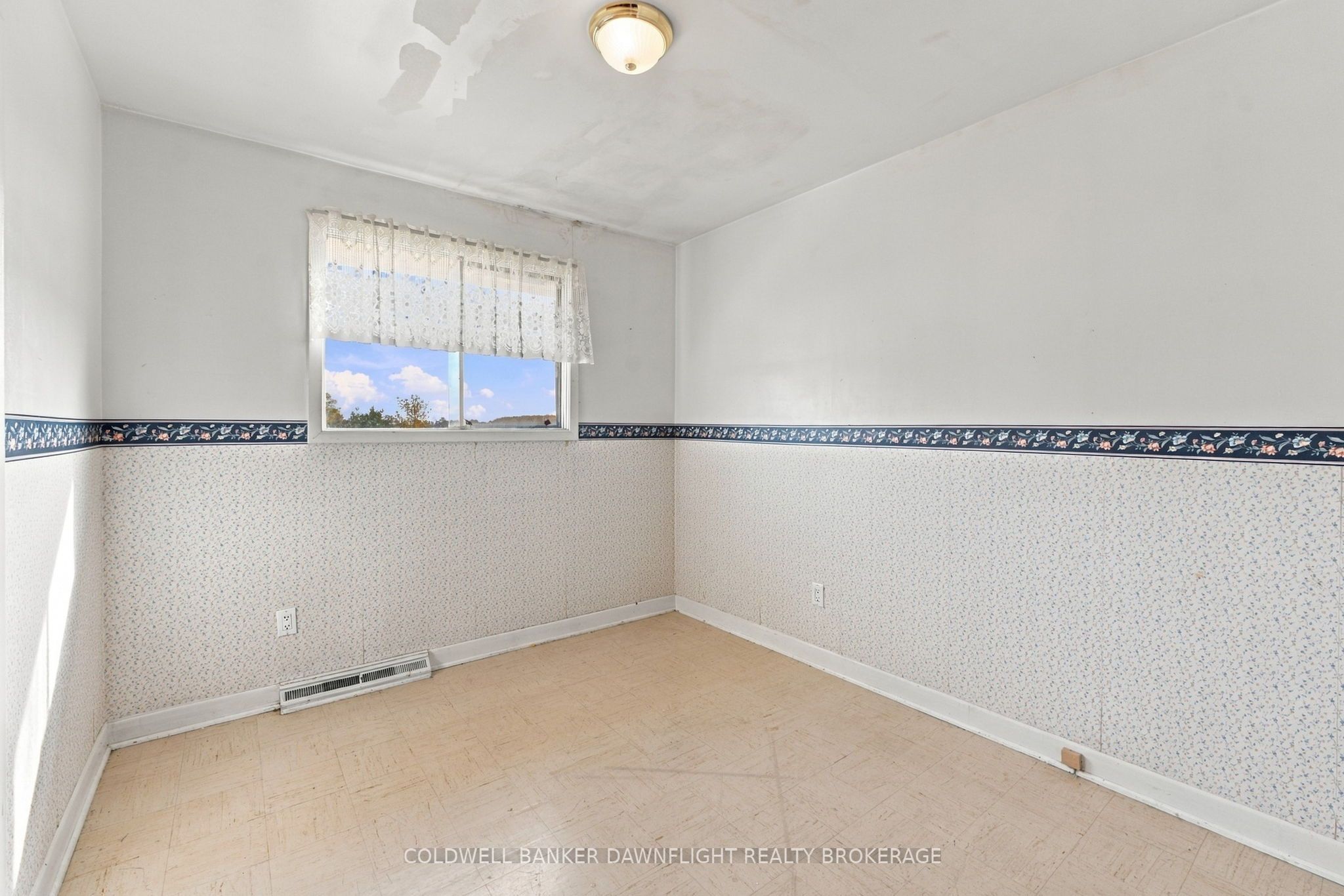 14211 Elginfield Road Property Photo 23