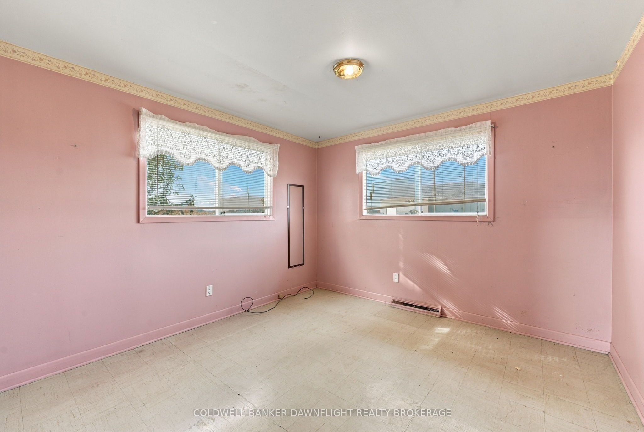 14211 Elginfield Road Property Photo 27