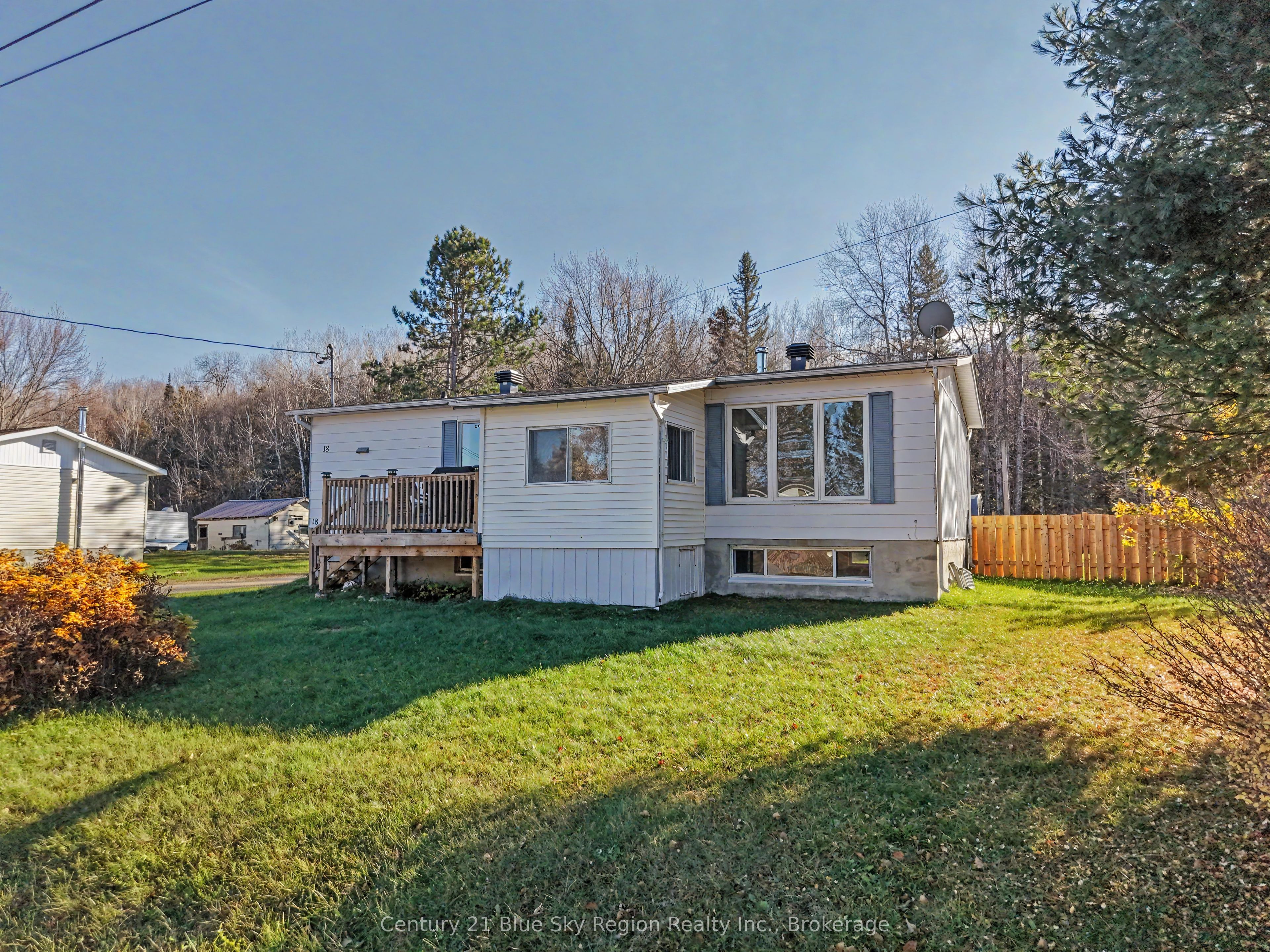 18 Maple Street Property Photo 1