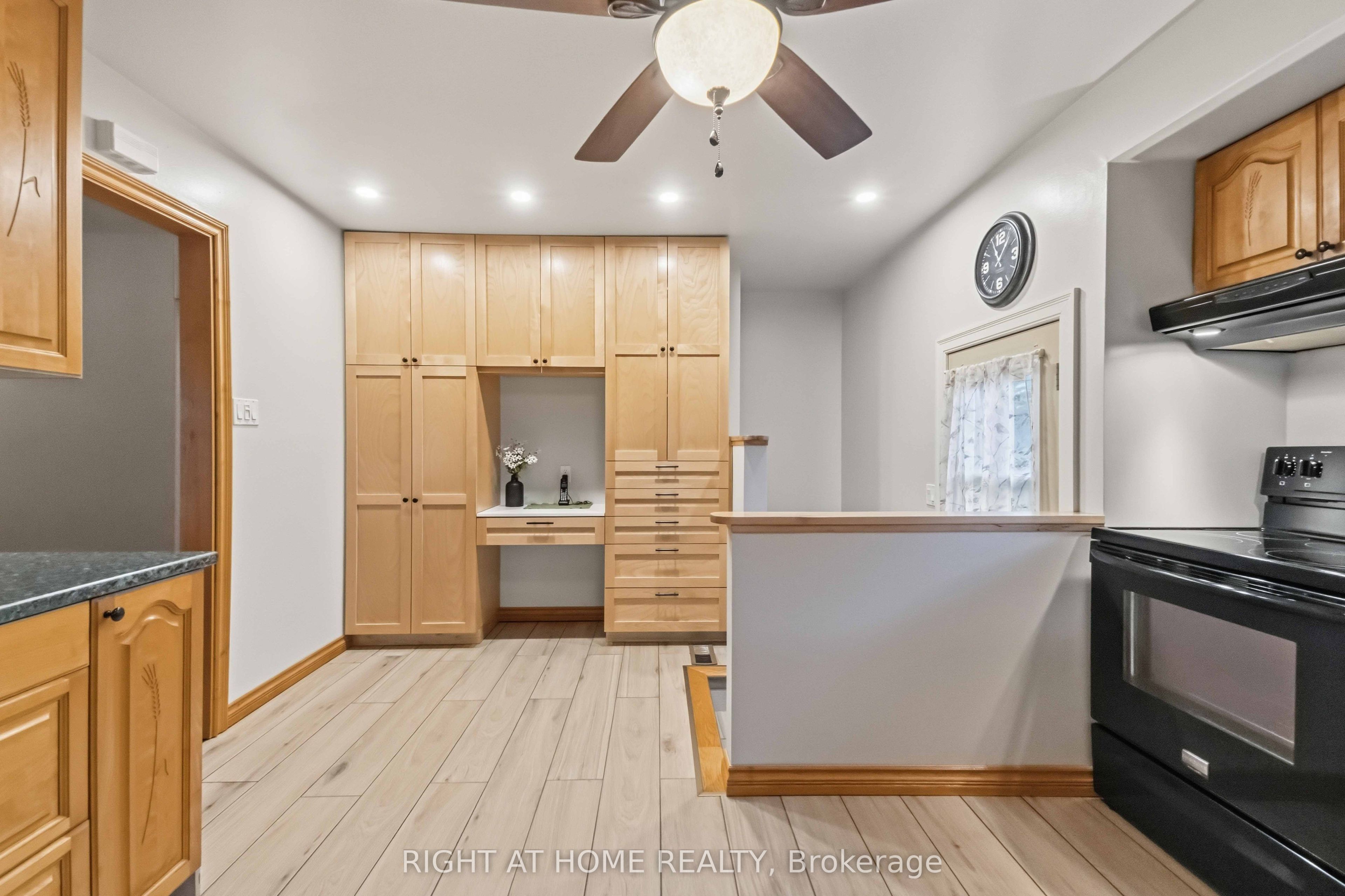 9 Laurentide Road Property Photo 10