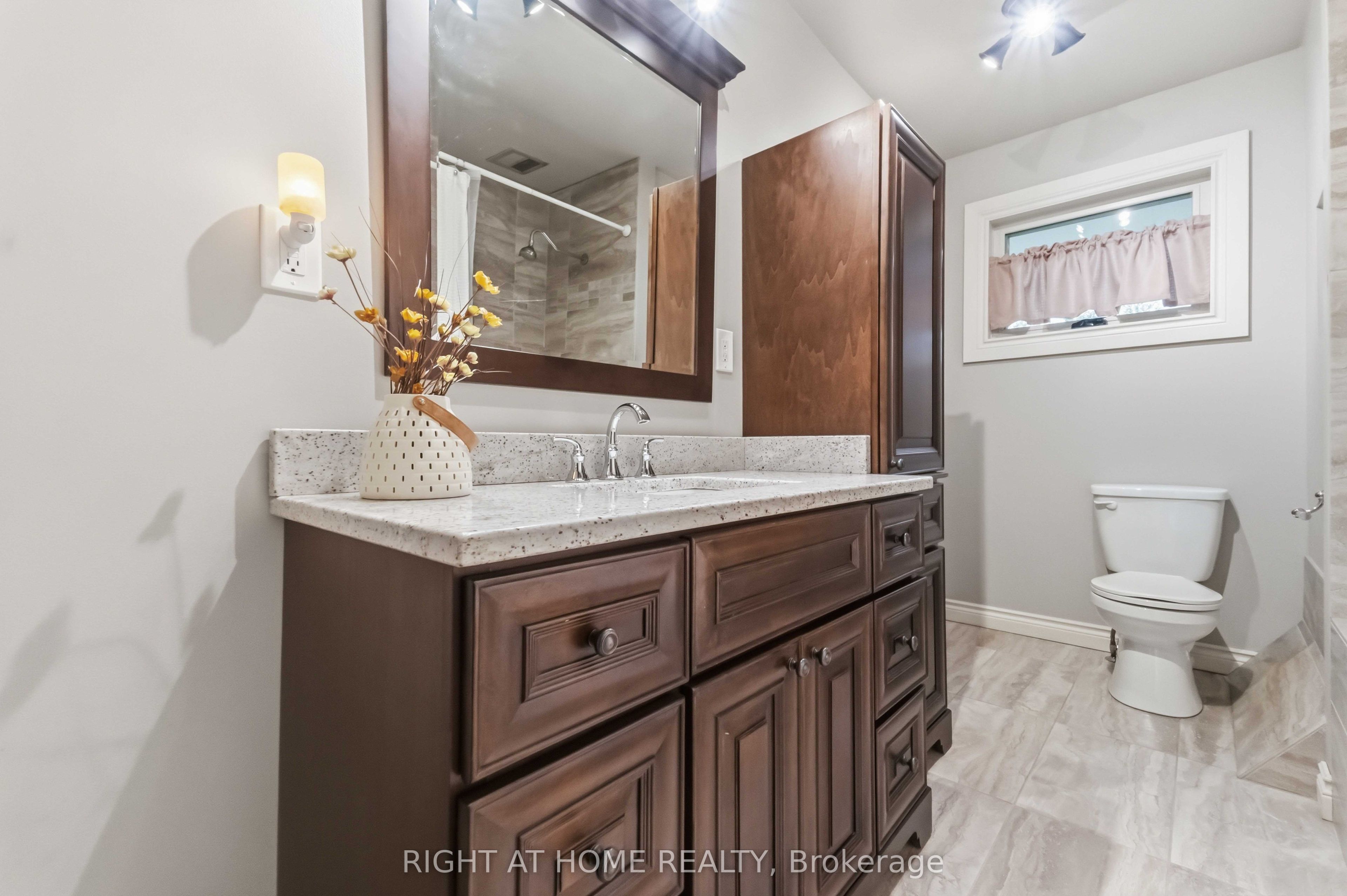 9 Laurentide Road Property Photo 18