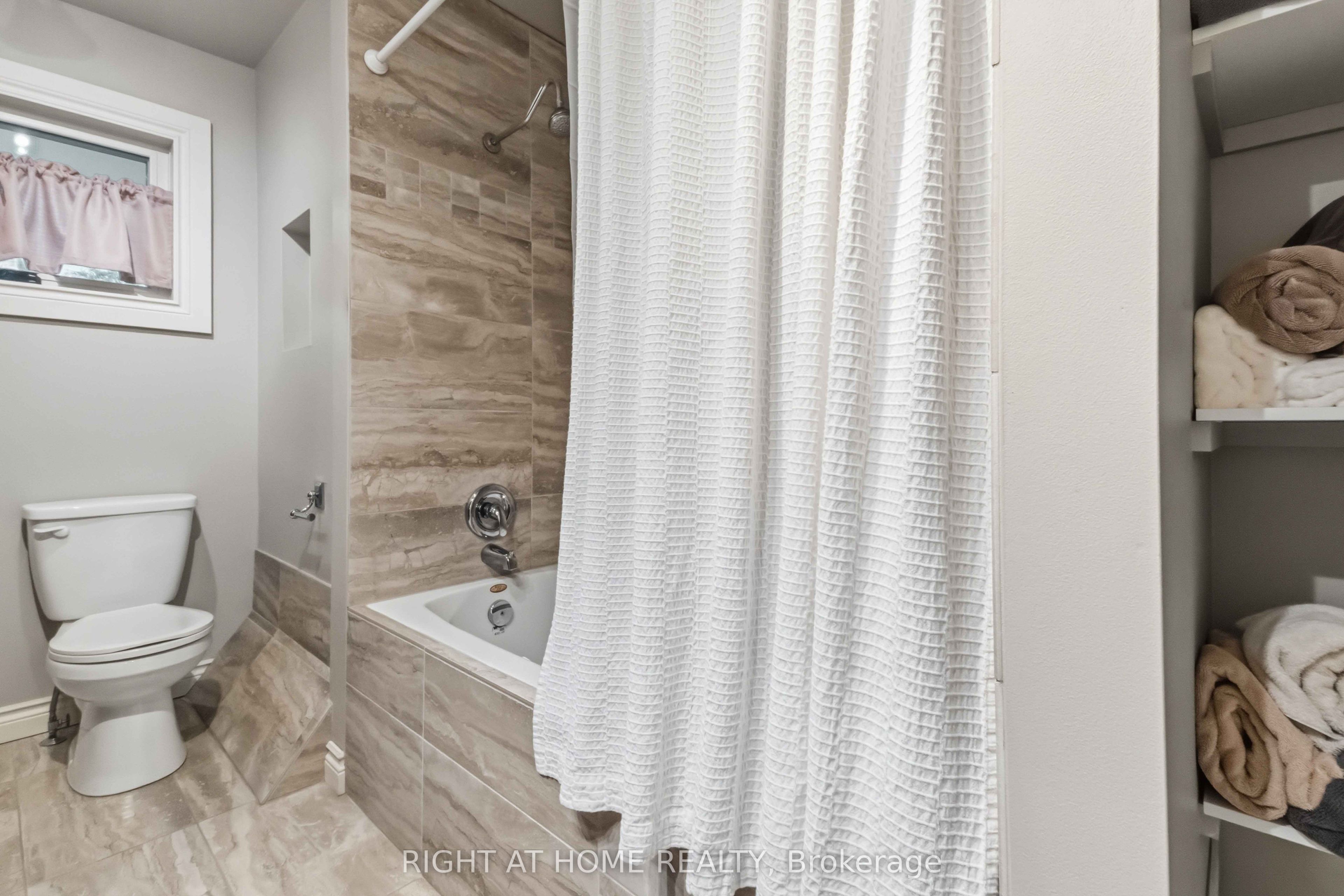 9 Laurentide Road Property Photo 19