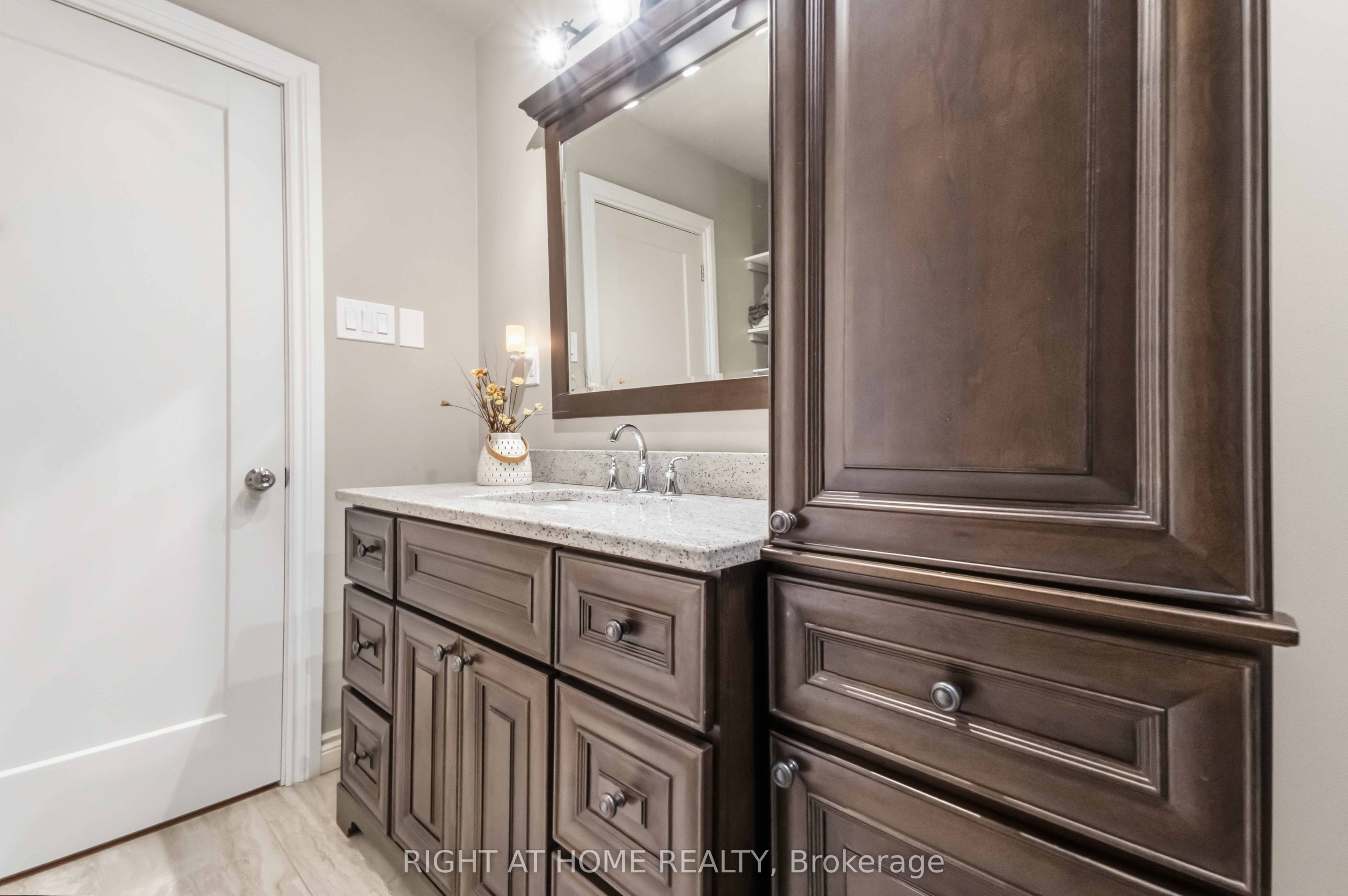 9 Laurentide Road Property Photo 20