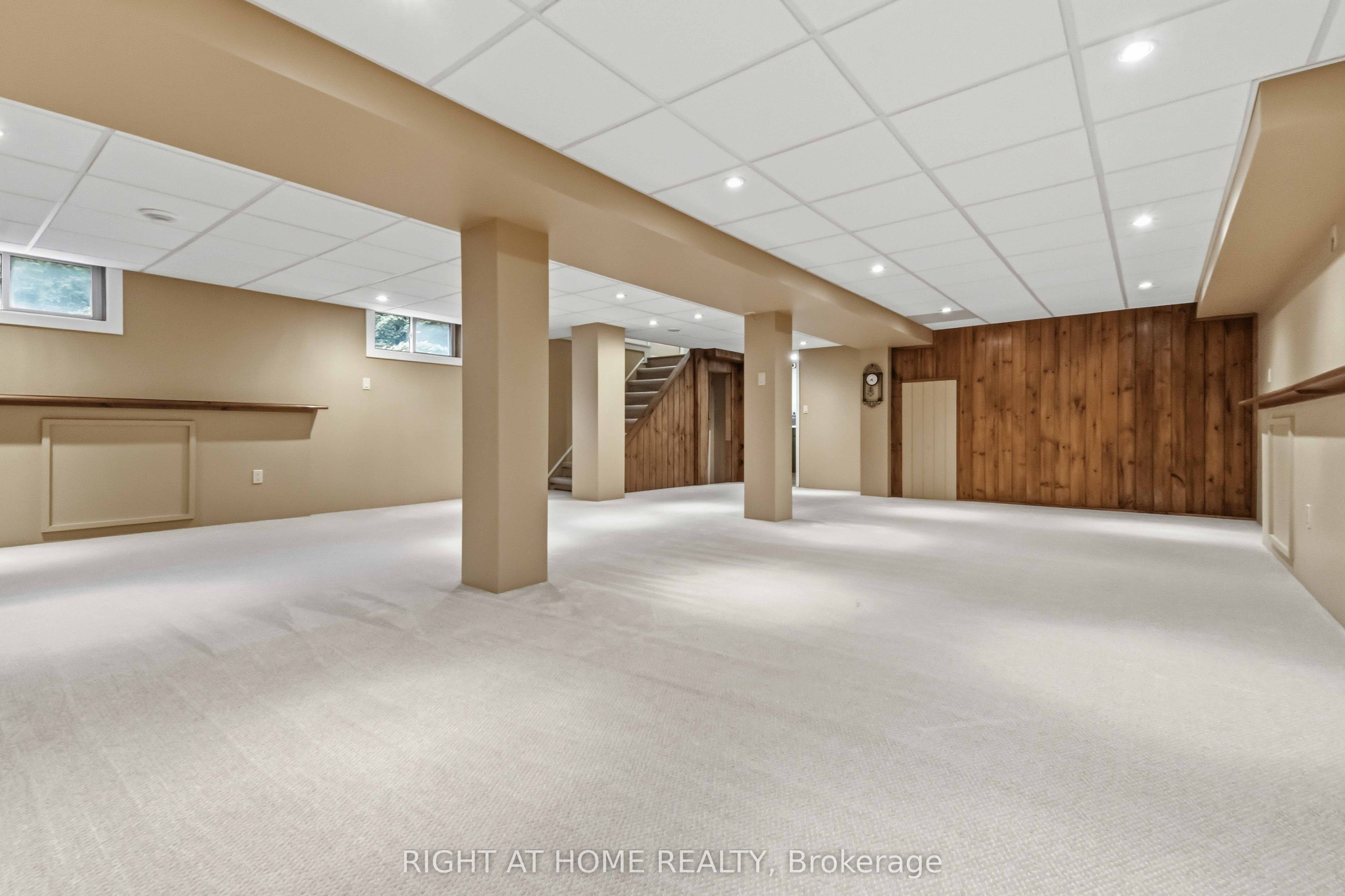 9 Laurentide Road Property Photo 21