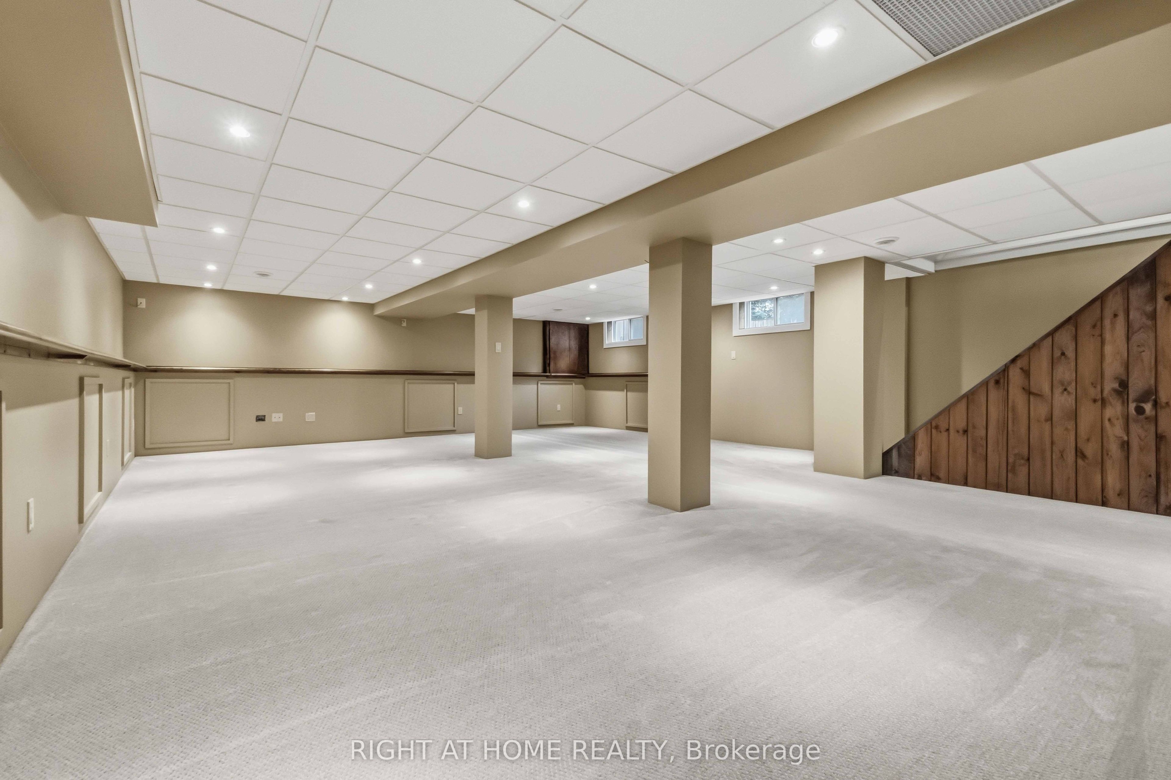 9 Laurentide Road Property Photo 22