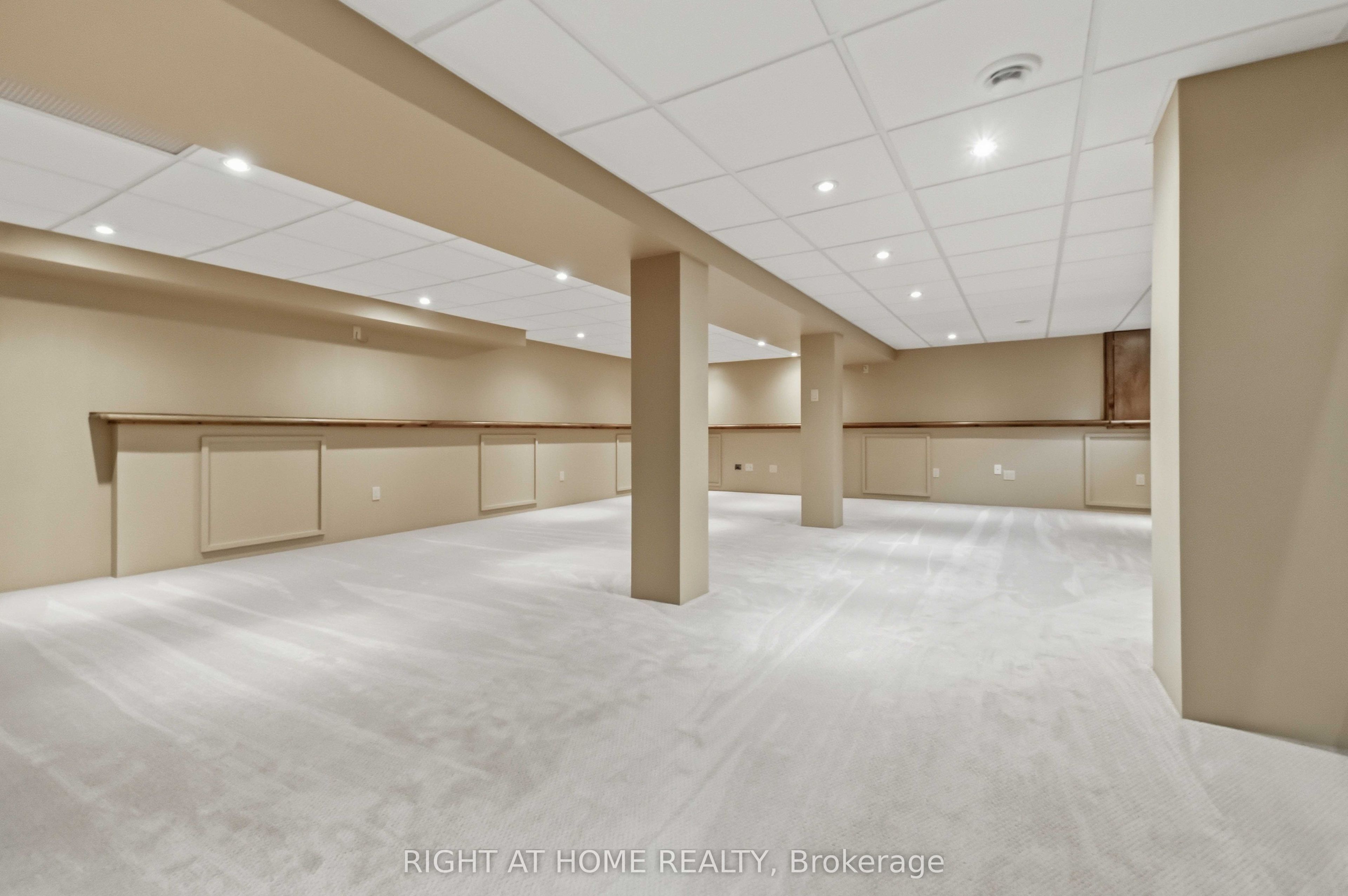 9 Laurentide Road Property Photo 23