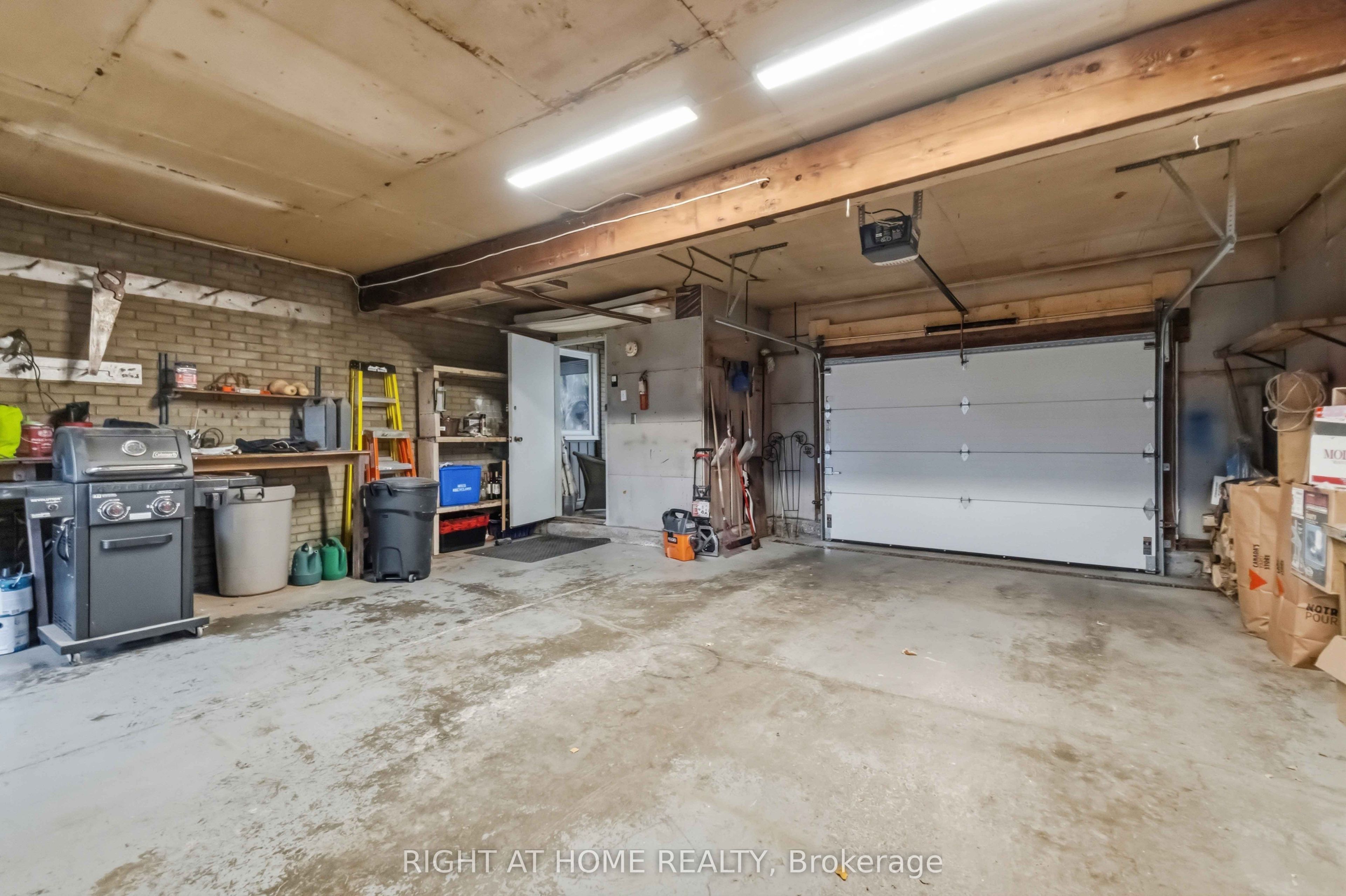9 Laurentide Road Property Photo 29