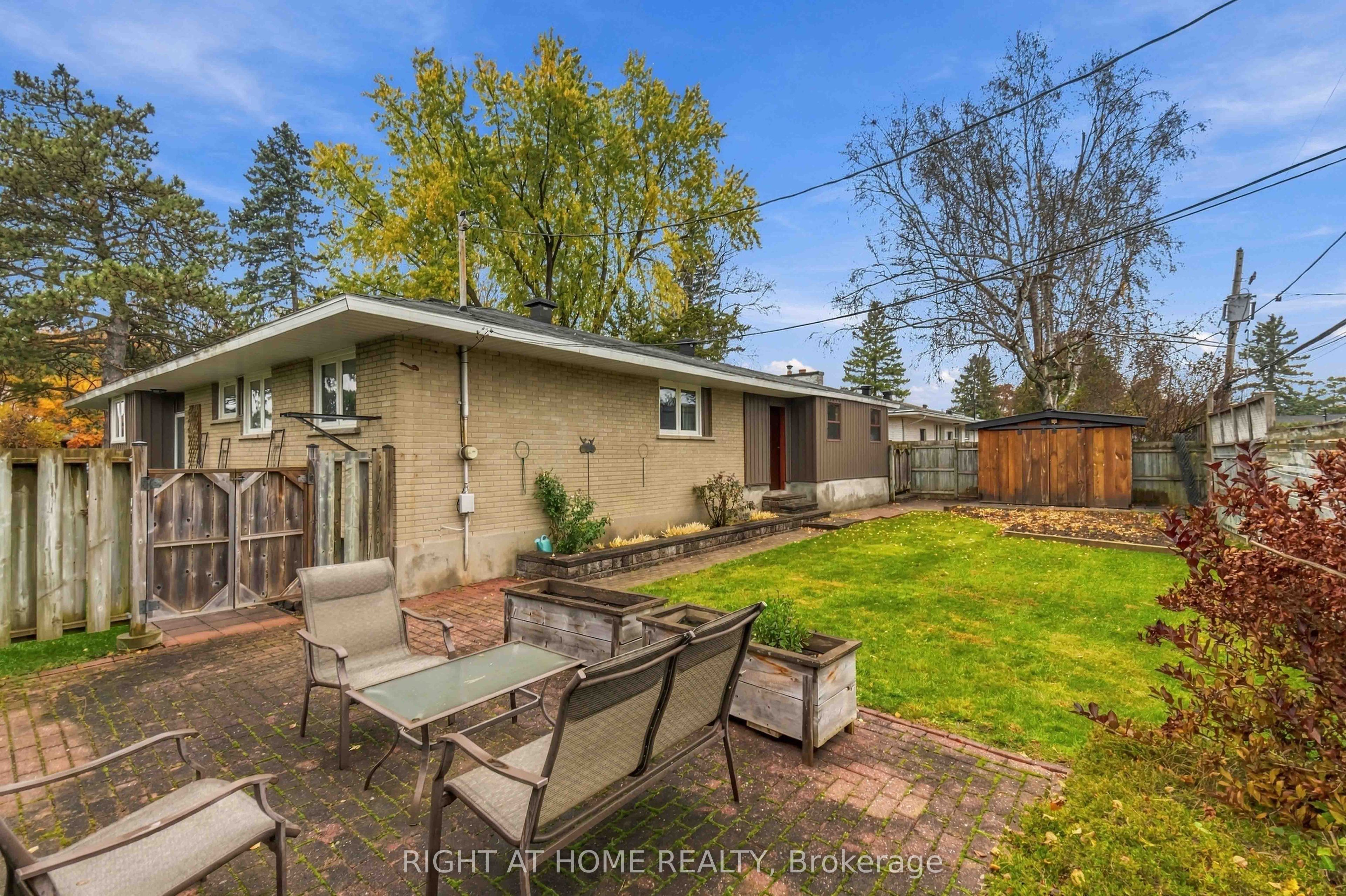 9 Laurentide Road Property Photo 31