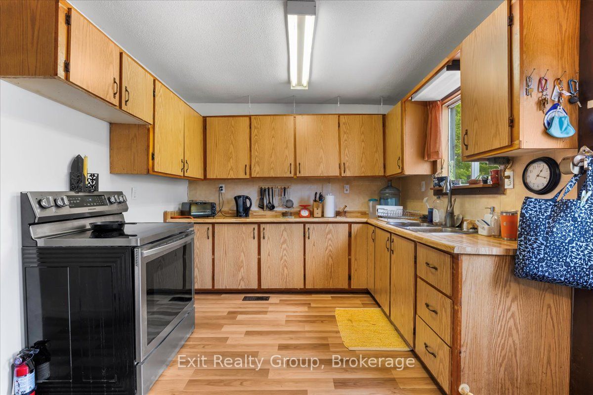 330 Black River Road Property Photo 14