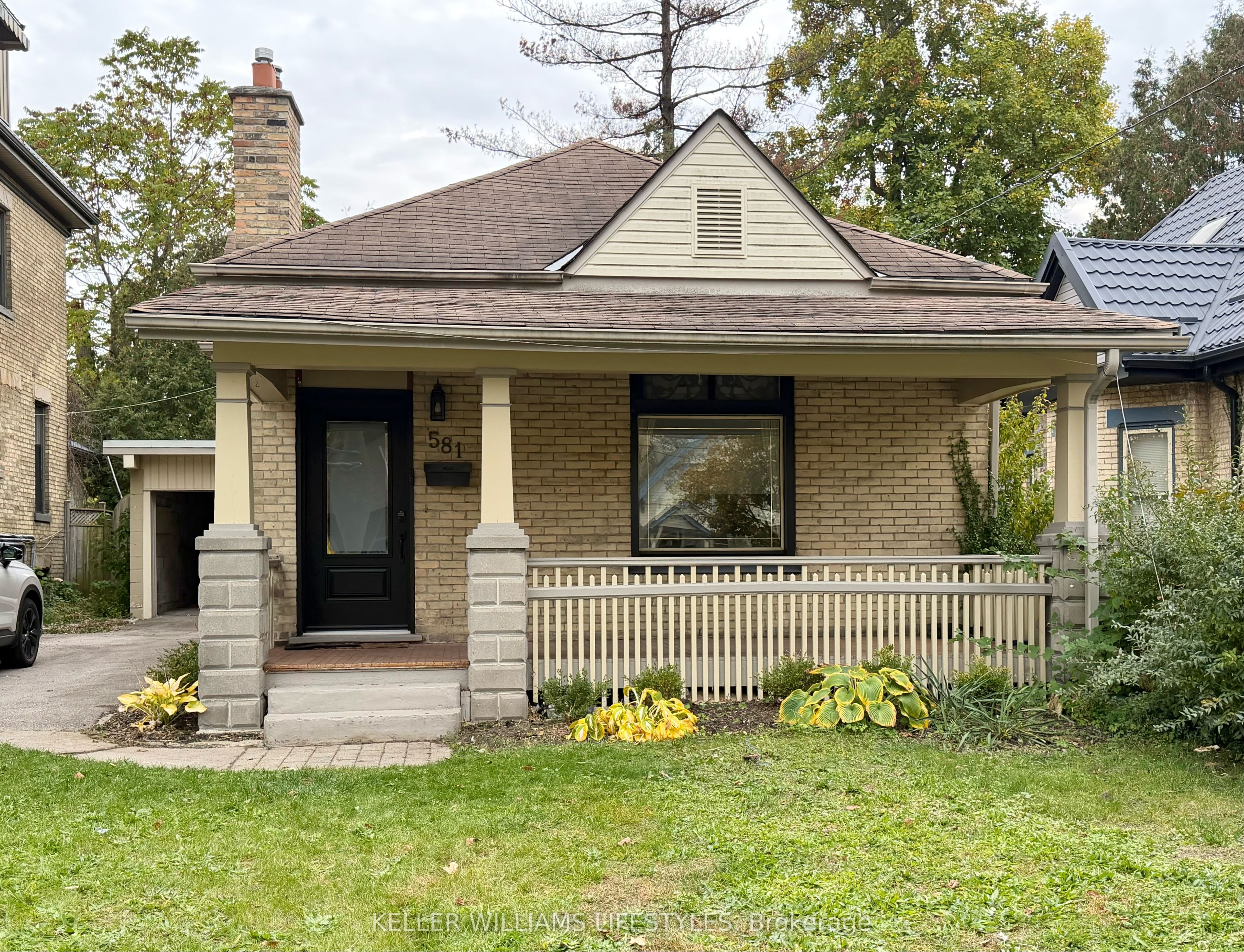 581 Central Avenue Property Photo 1