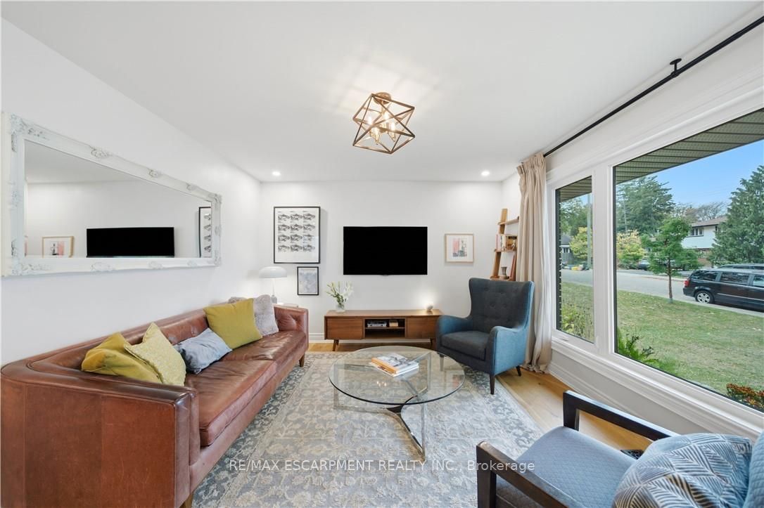 171 West 25th Street Property Photo 7