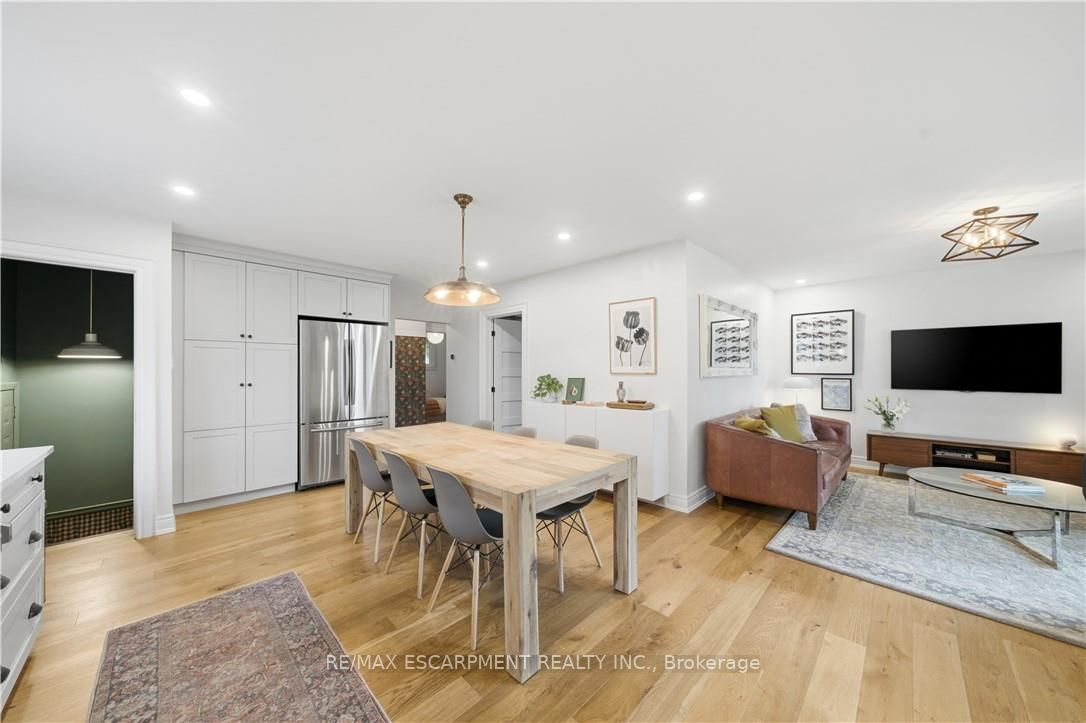 171 West 25th Street Property Photo 12