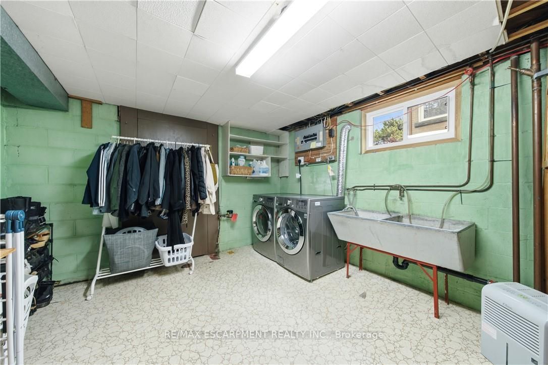 171 West 25th Street Property Photo 22