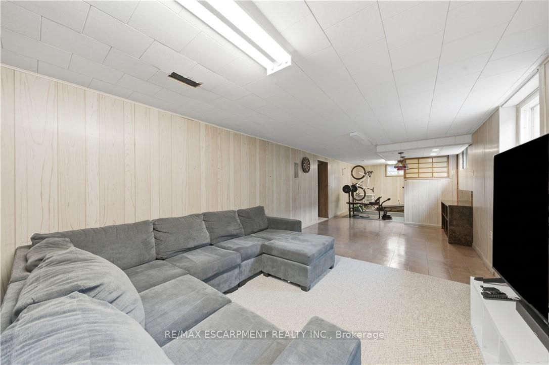 171 West 25th Street Property Photo 25