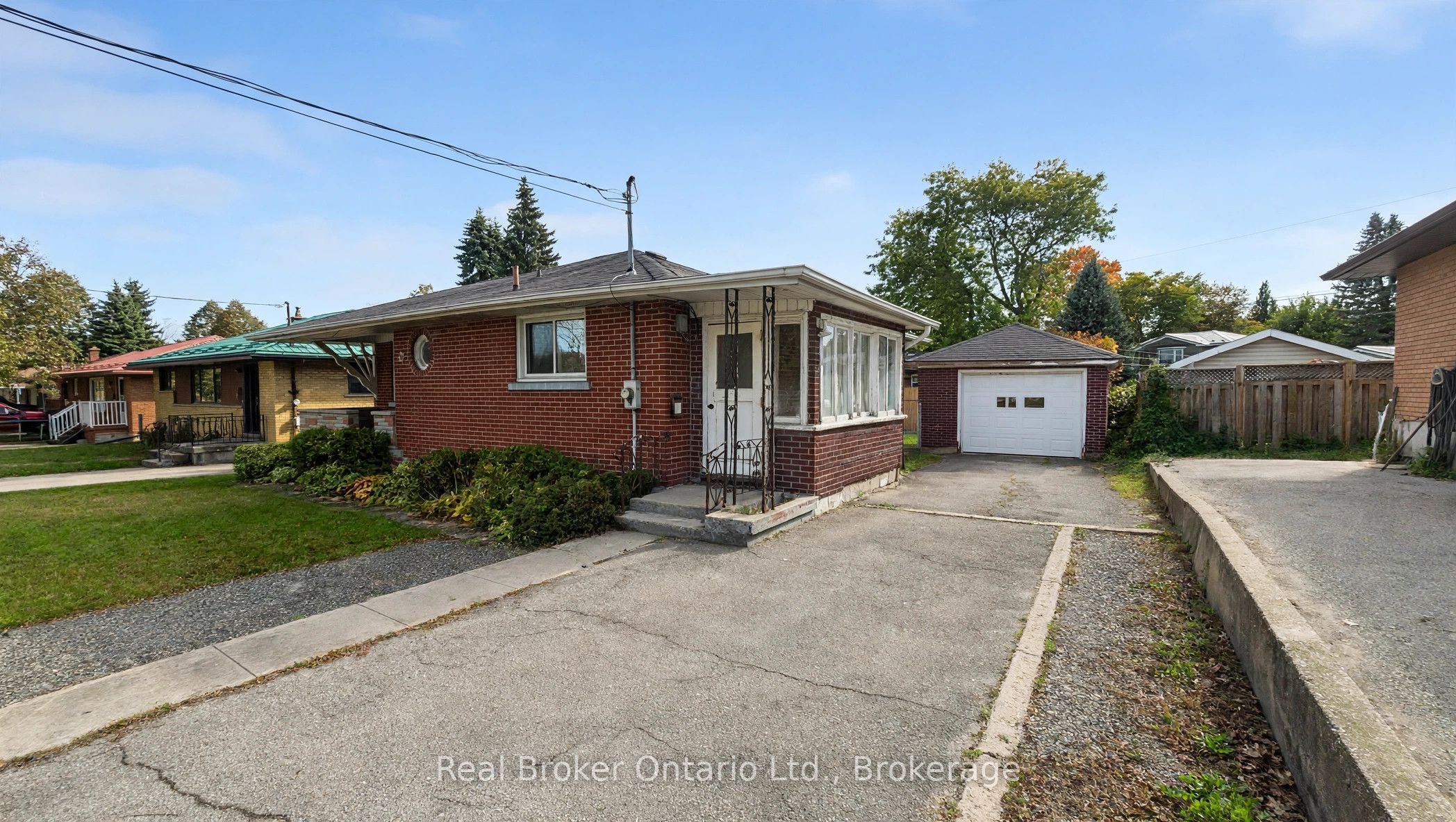 246 Stevenson Street N Property Photo 1