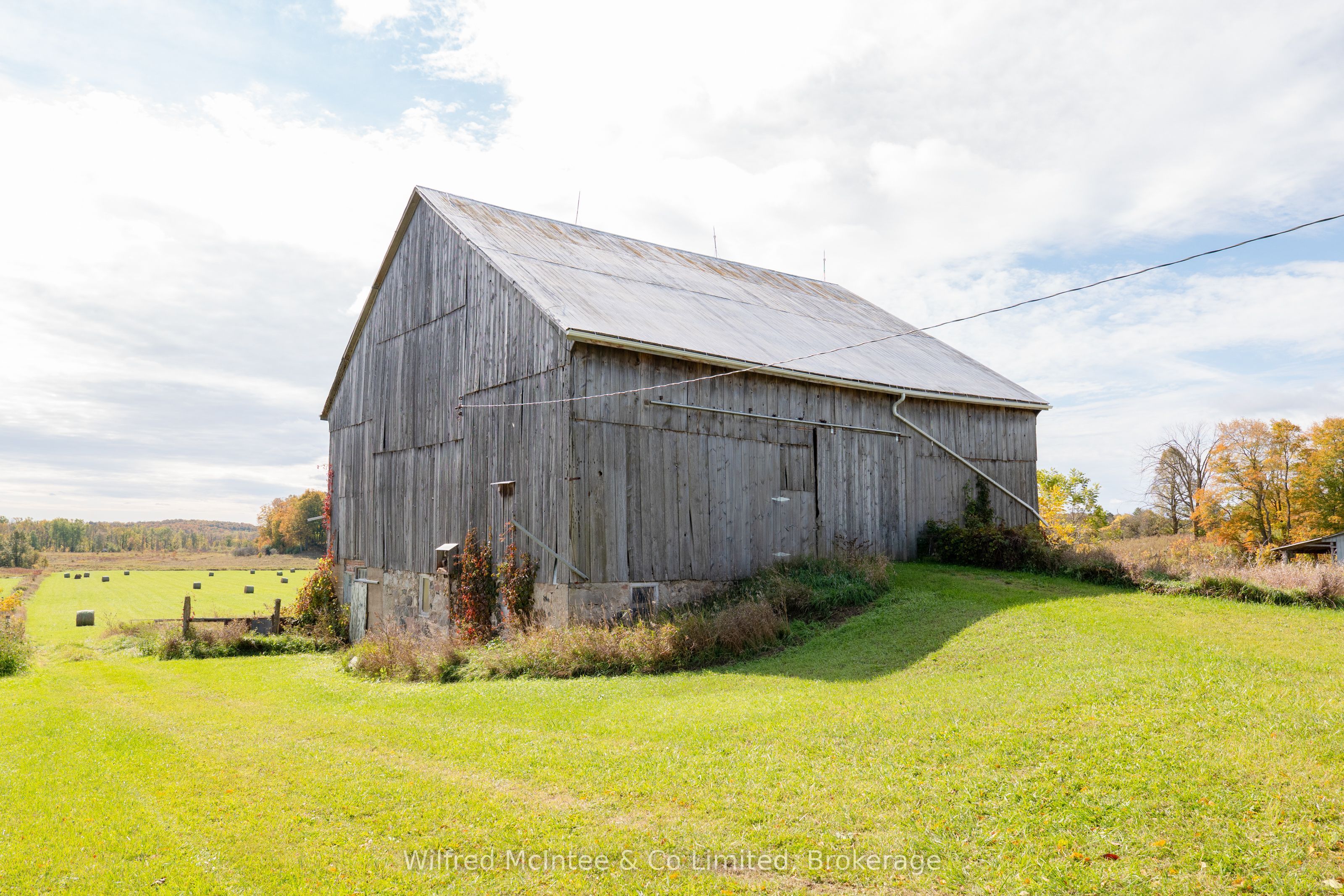 7414 21 Highway Property Photo 4