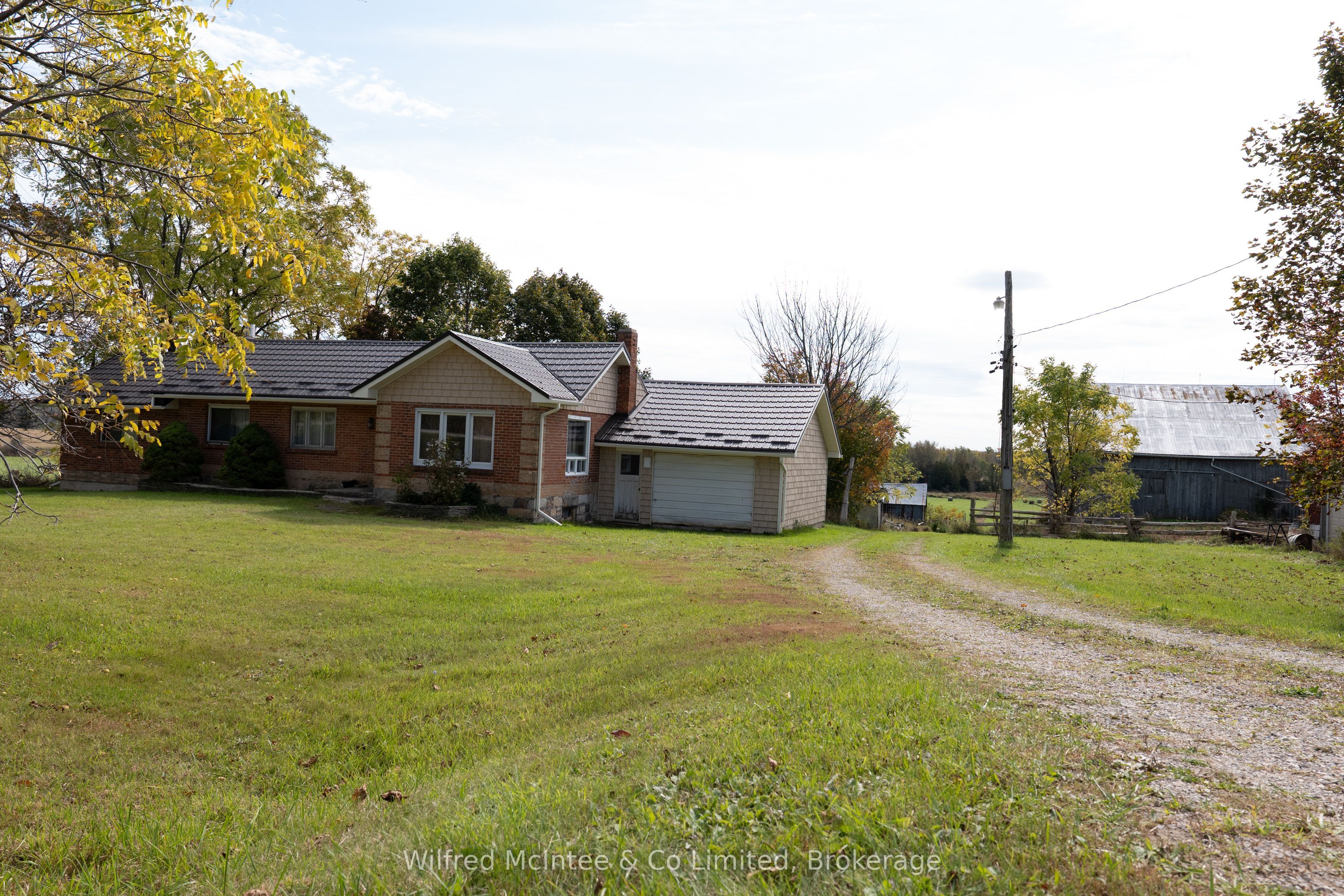 7414 21 Highway Property Photo 19