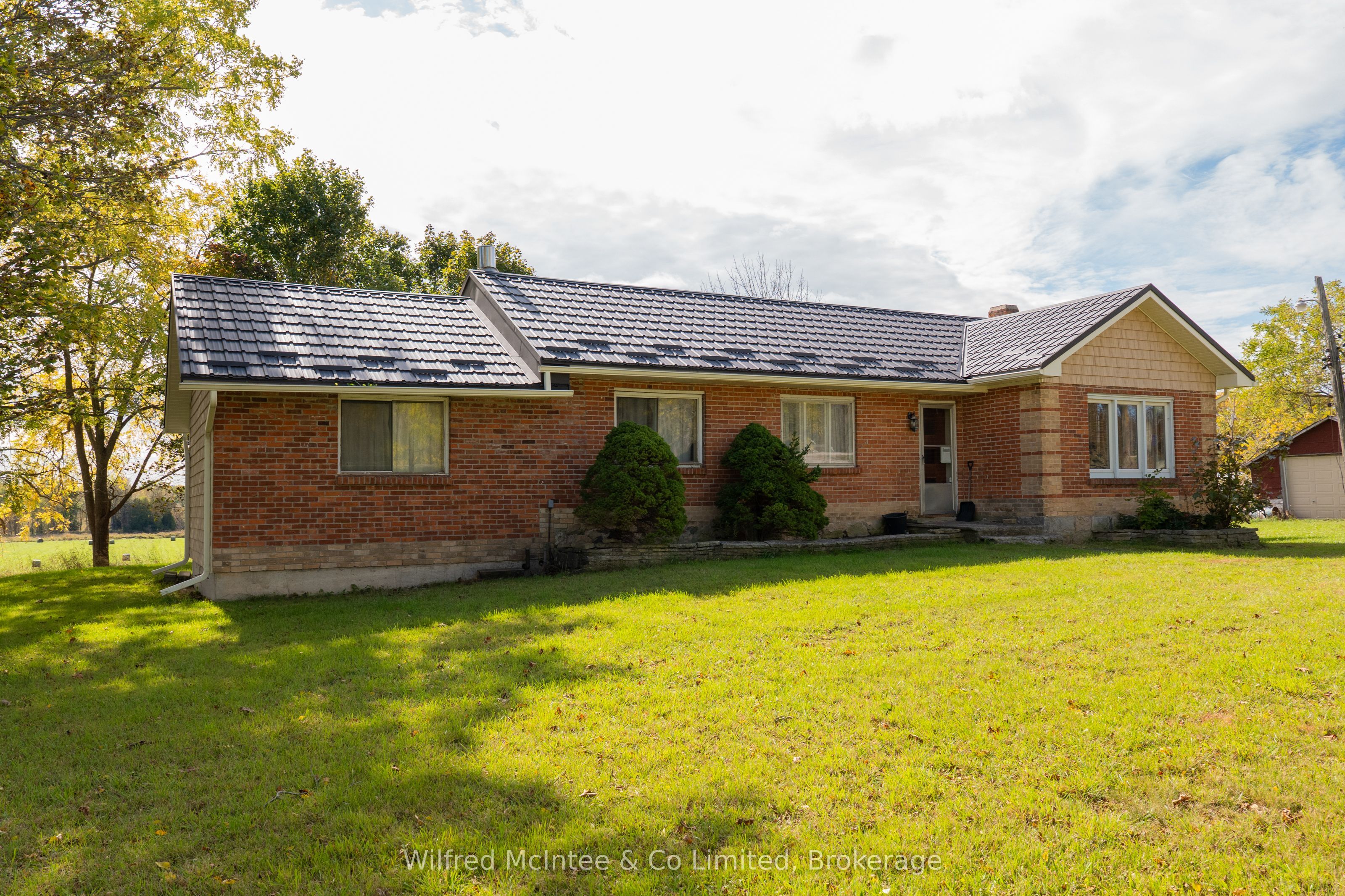 7414 21 Highway Property Photo 21
