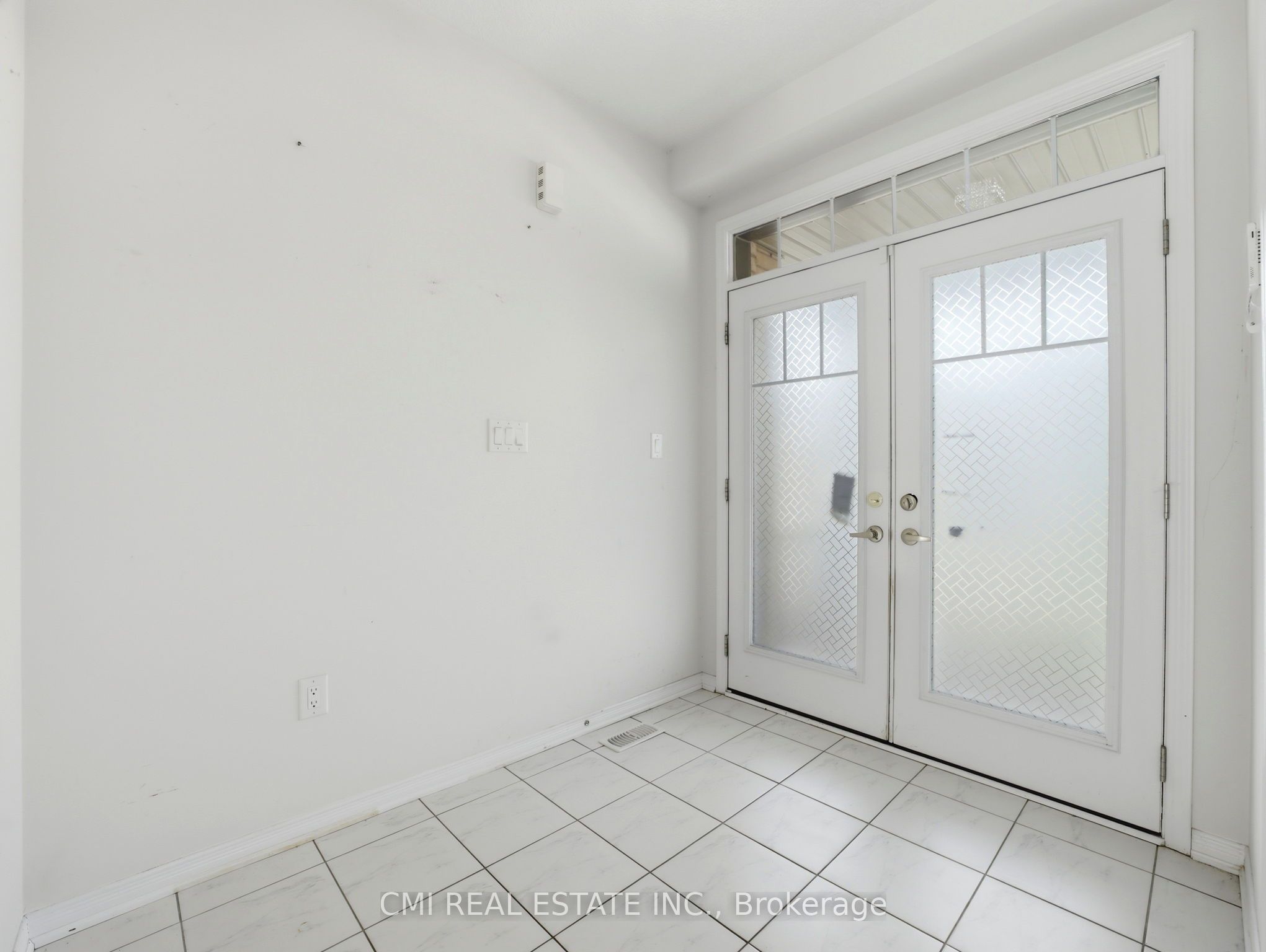 59 July Avenue Property Photo 4