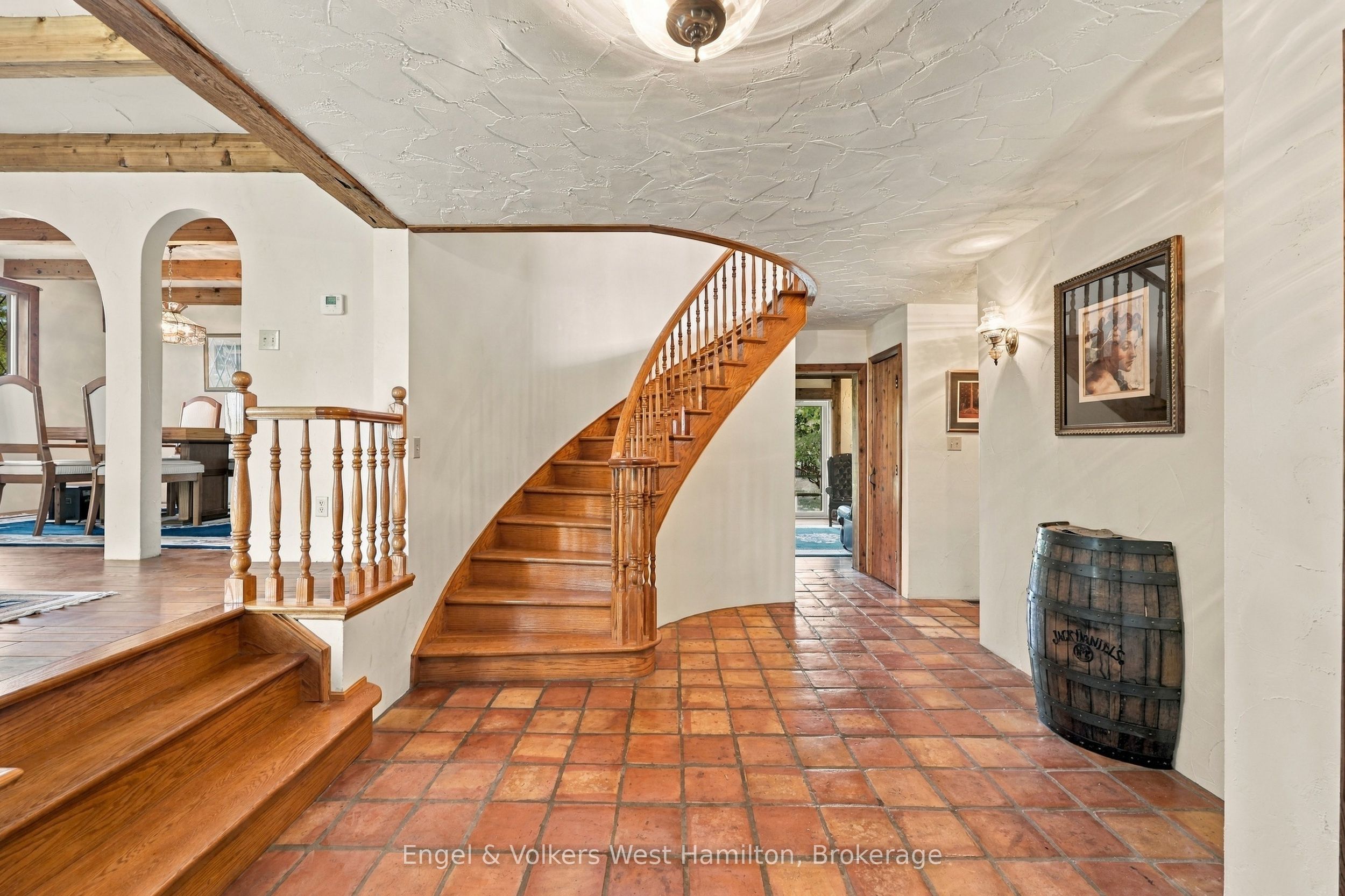 271 Tanbark Road Property Photo 4