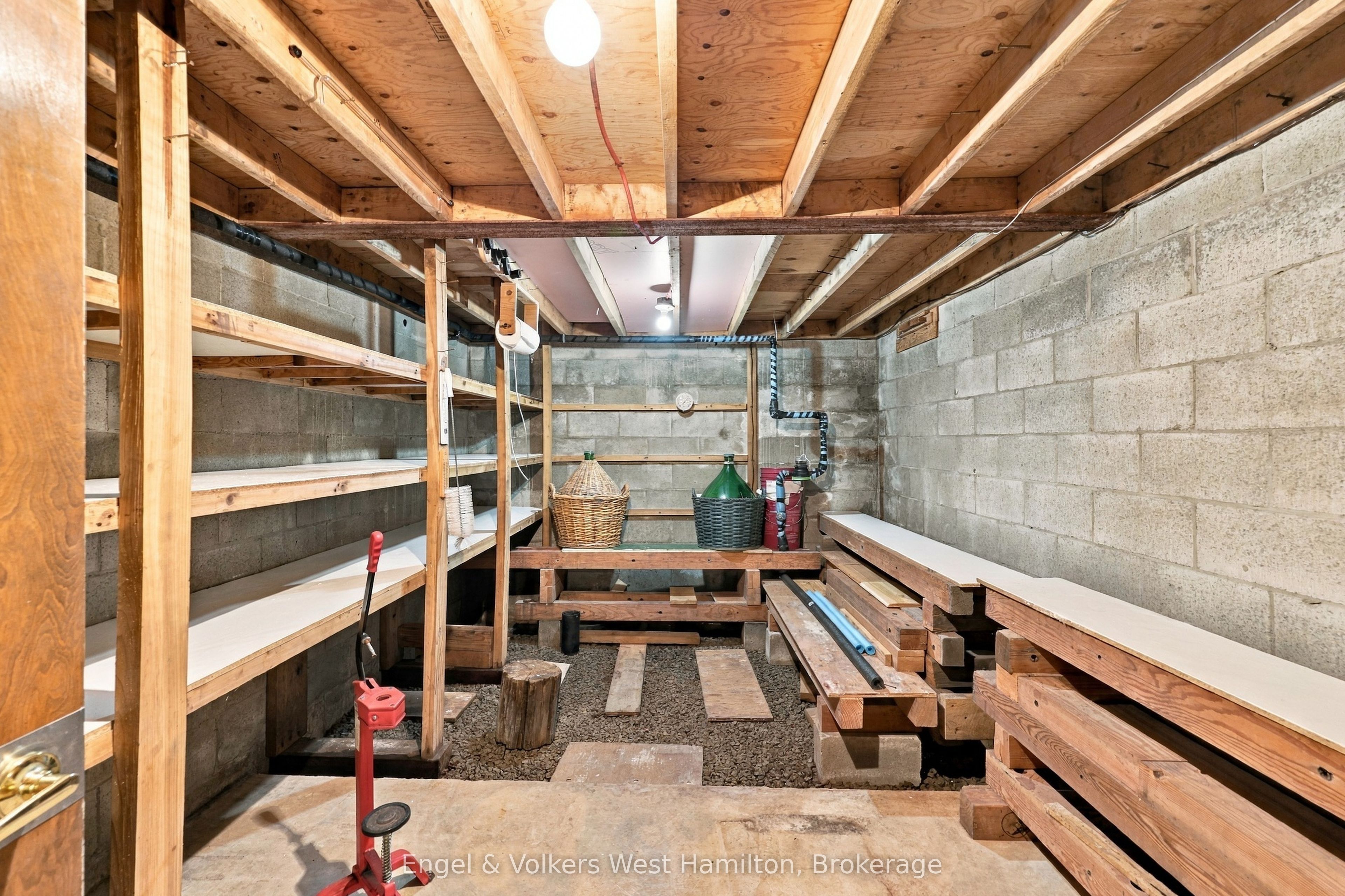 271 Tanbark Road Property Photo 32