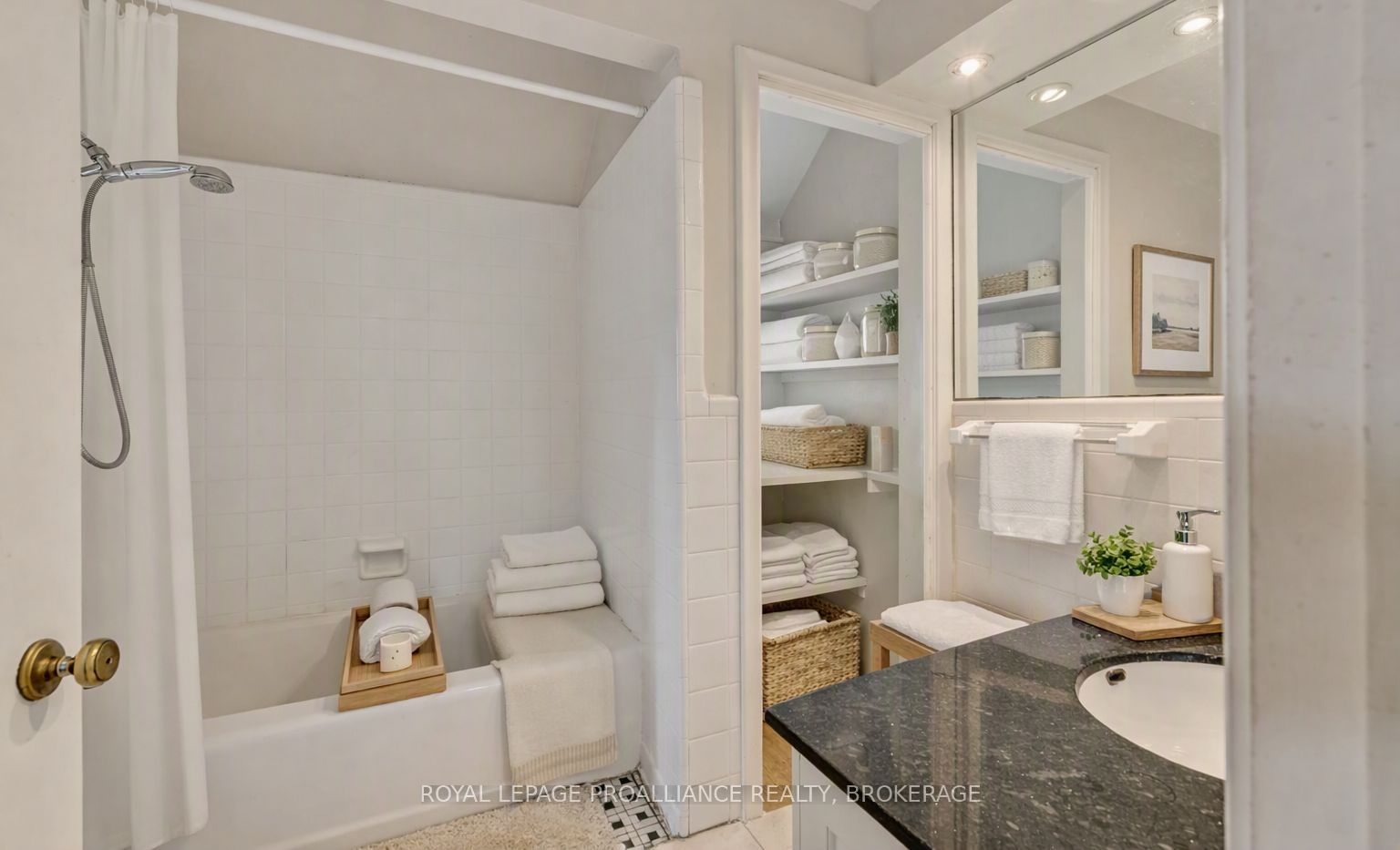 373 Union Street Property Photo 15