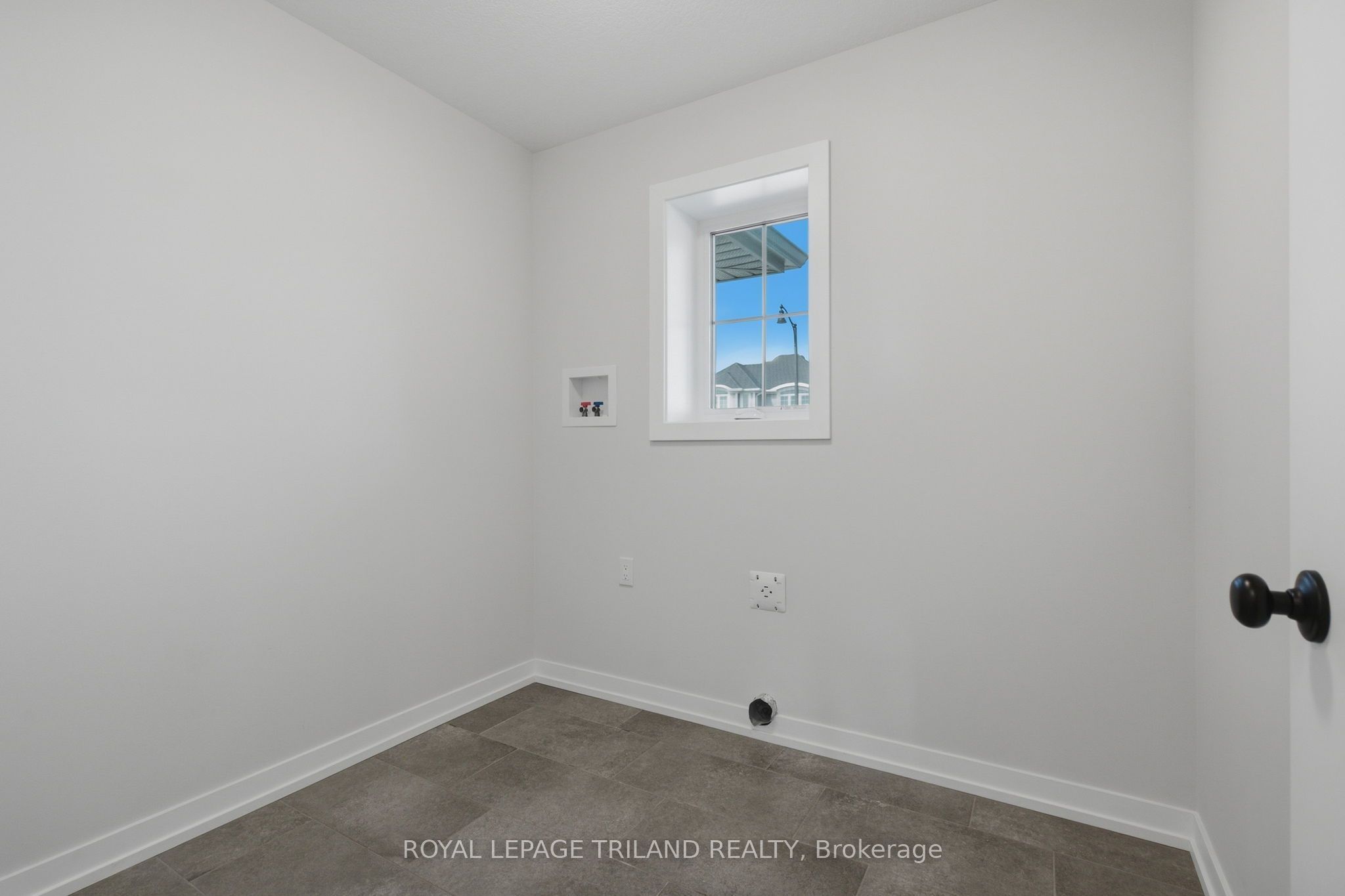 1 Hawke Lane Property Photo 16