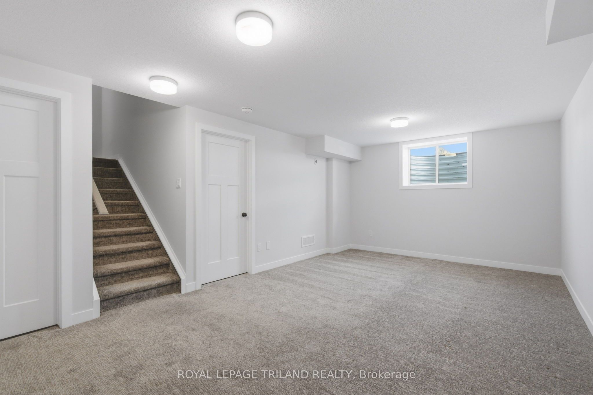 1 Hawke Lane Property Photo 29